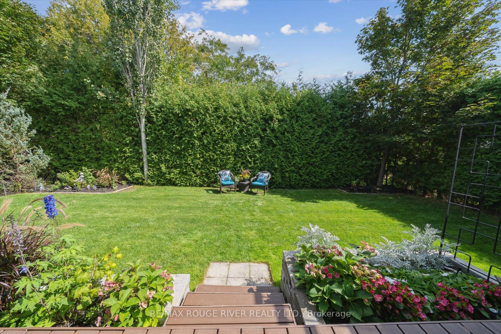 Photo 44 of 47 Montana Crescent, Whitby, Brooklin — HOMEH