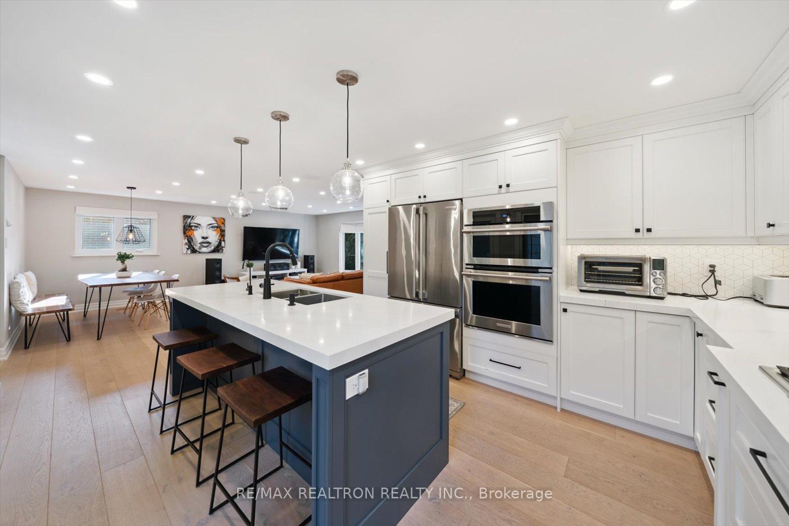 Photo 14 of 89 Devins Drive, Aurora, Aurora Heights — HOMEH