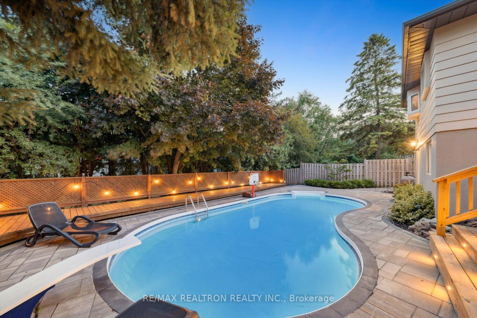 Photo 30 of 89 Devins Drive, Aurora, Aurora Heights — HOMEH