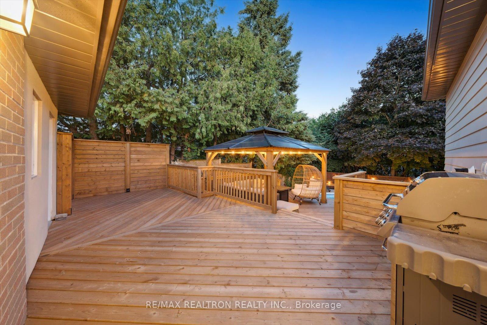 Photo 32 of 89 Devins Drive, Aurora, Aurora Heights — HOMEH