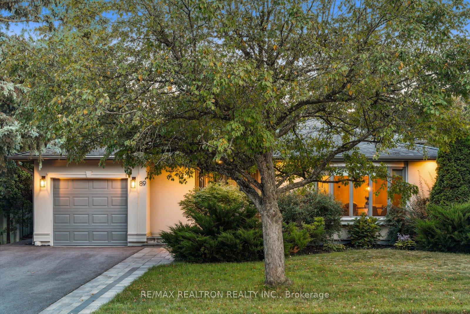 Photo 35 of 89 Devins Drive, Aurora, Aurora Heights — HOMEH