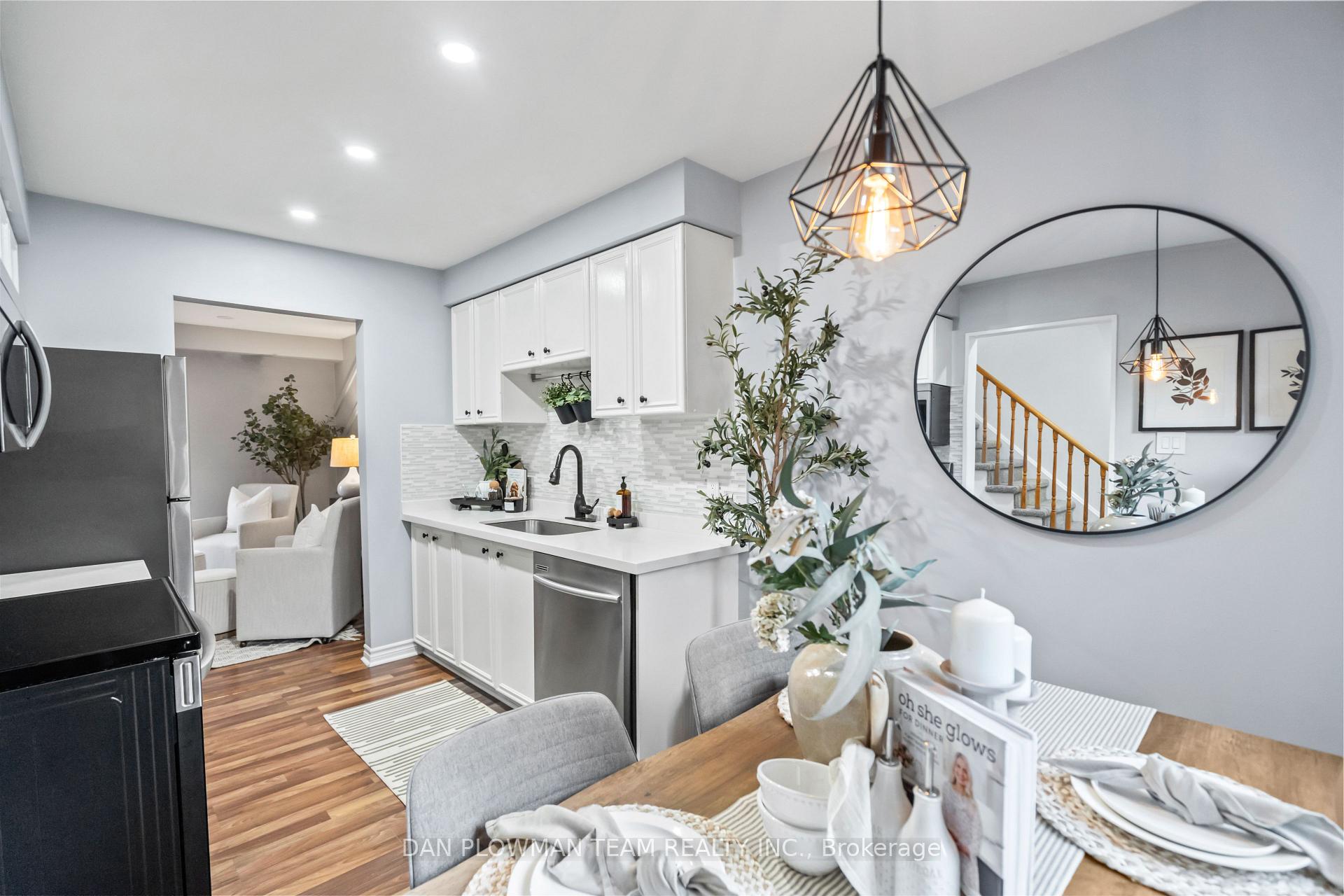 Photo 9 of 39 Dorvis Drive, Whitby, Blue Grass Meadows — HOMEH