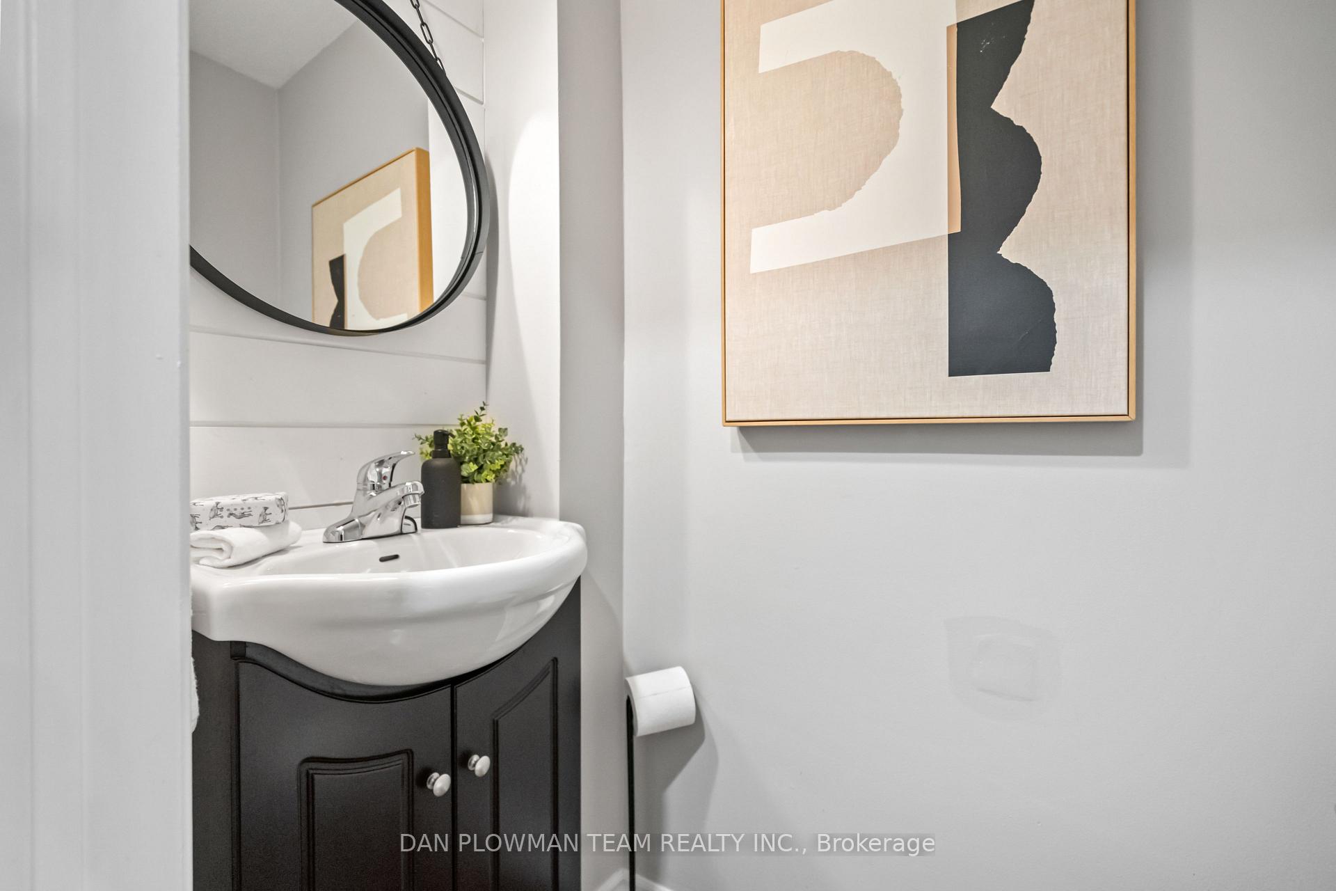 Photo 14 of 39 Dorvis Drive, Whitby, Blue Grass Meadows — HOMEH