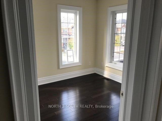 Photo 7 of 168 Gentile Circle, Vaughan, Elder Mills — HOMEH