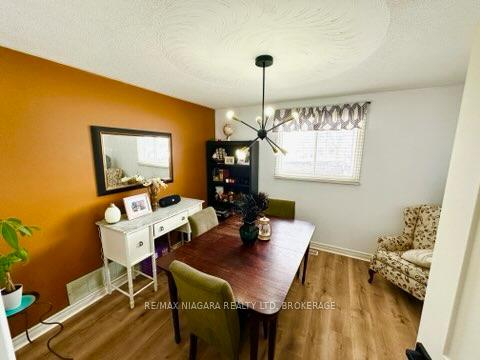 Photo 16 of 4 College Park Drive, Welland, N. Welland — HOMEH