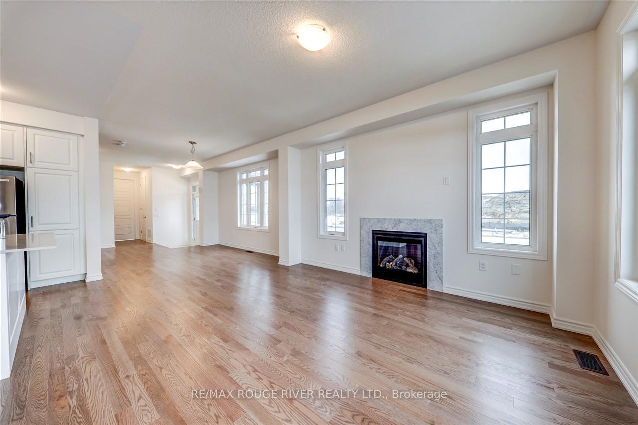 Photo 4 of 39 Floodgate Road, Whitby, Rural Whitby — HOMEH