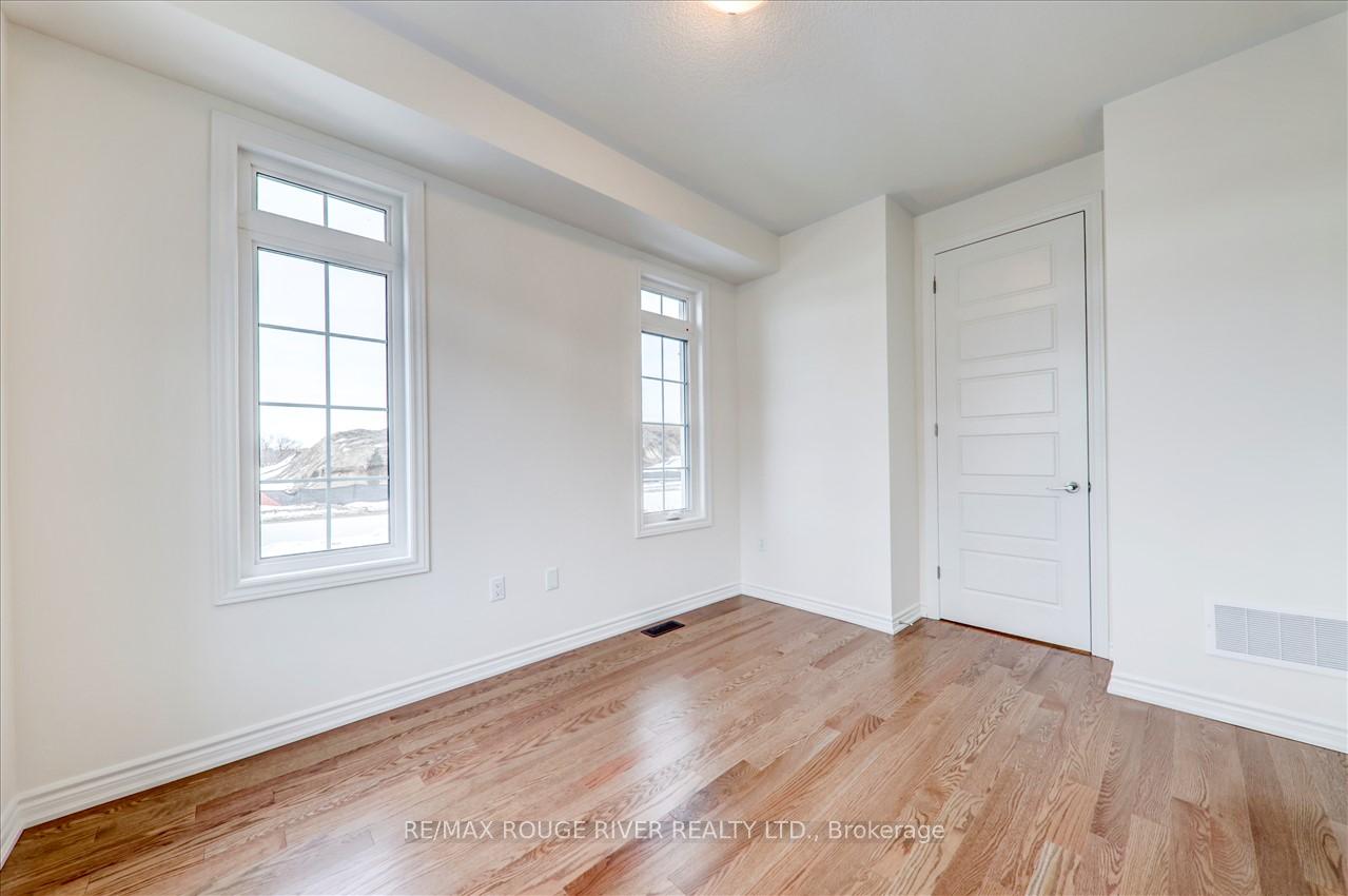 Photo 10 of 39 Floodgate Road, Whitby, Rural Whitby — HOMEH