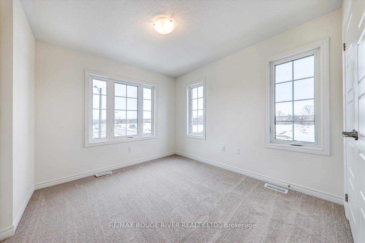 Photo 19 of 39 Floodgate Road, Whitby, Rural Whitby — HOMEH