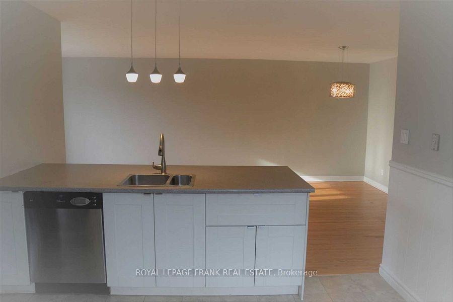 Photo 3 of Unit Upper, 207 Rosedale Drive, Whitby, Downtown Whitby — HOMEH