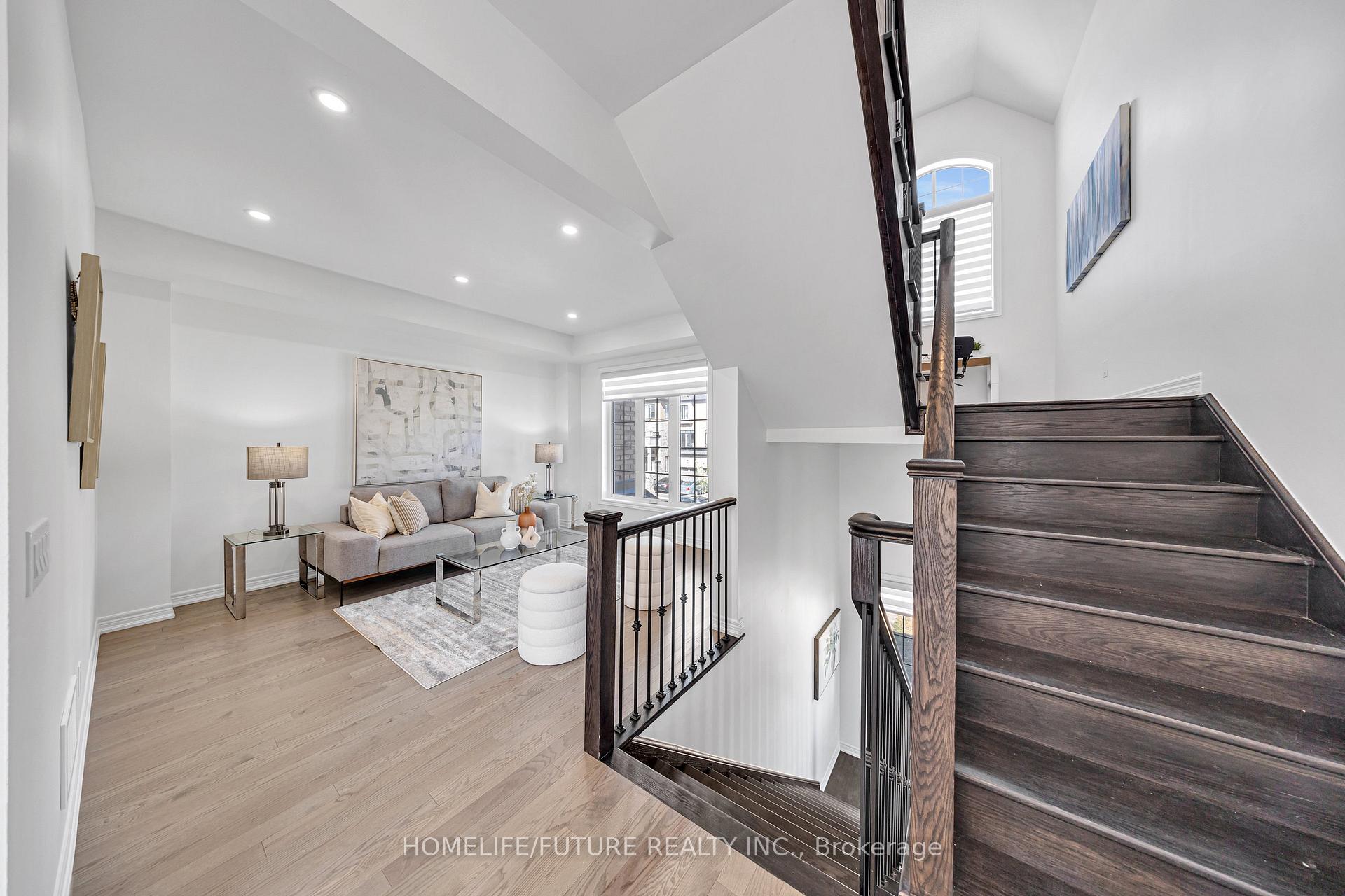 Photo 16 of 22 Morrison Crescent, Whitby, Rural Whitby — HOMEH