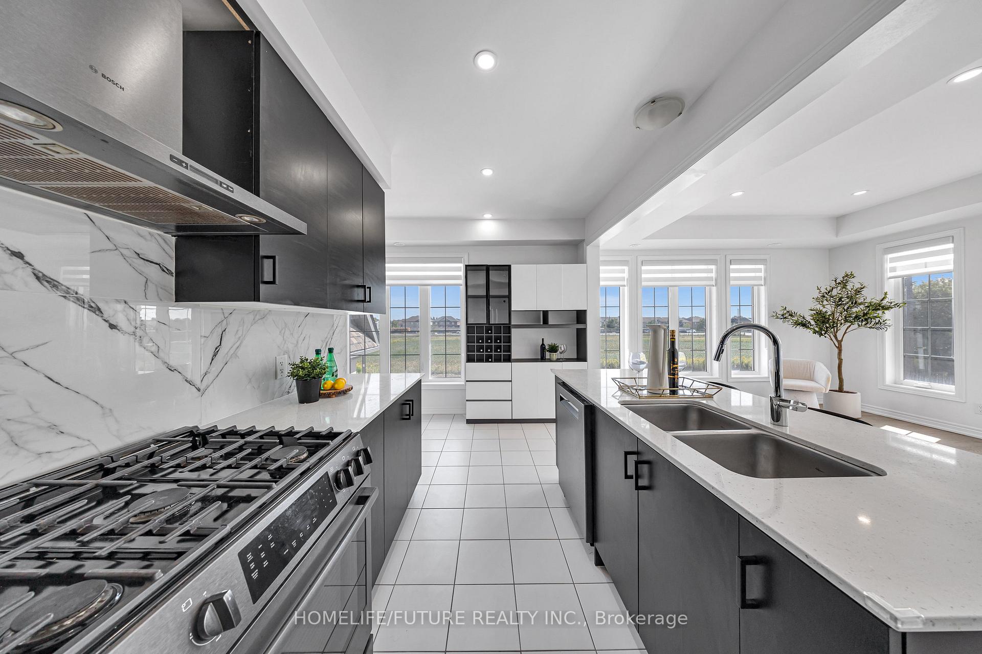 Photo 20 of 22 Morrison Crescent, Whitby, Rural Whitby — HOMEH