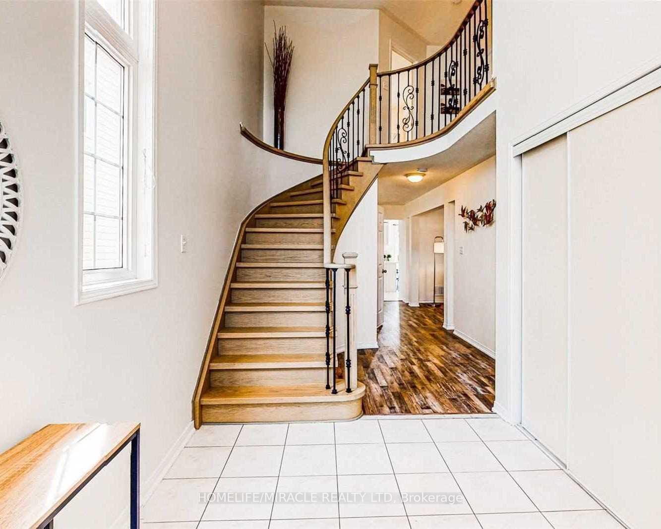 Photo 1 of 20 Forecastle Road, Whitby, Port Whitby — HOMEH