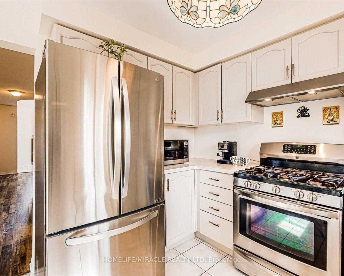 Photo 5 of 20 Forecastle Road, Whitby, Port Whitby — HOMEH