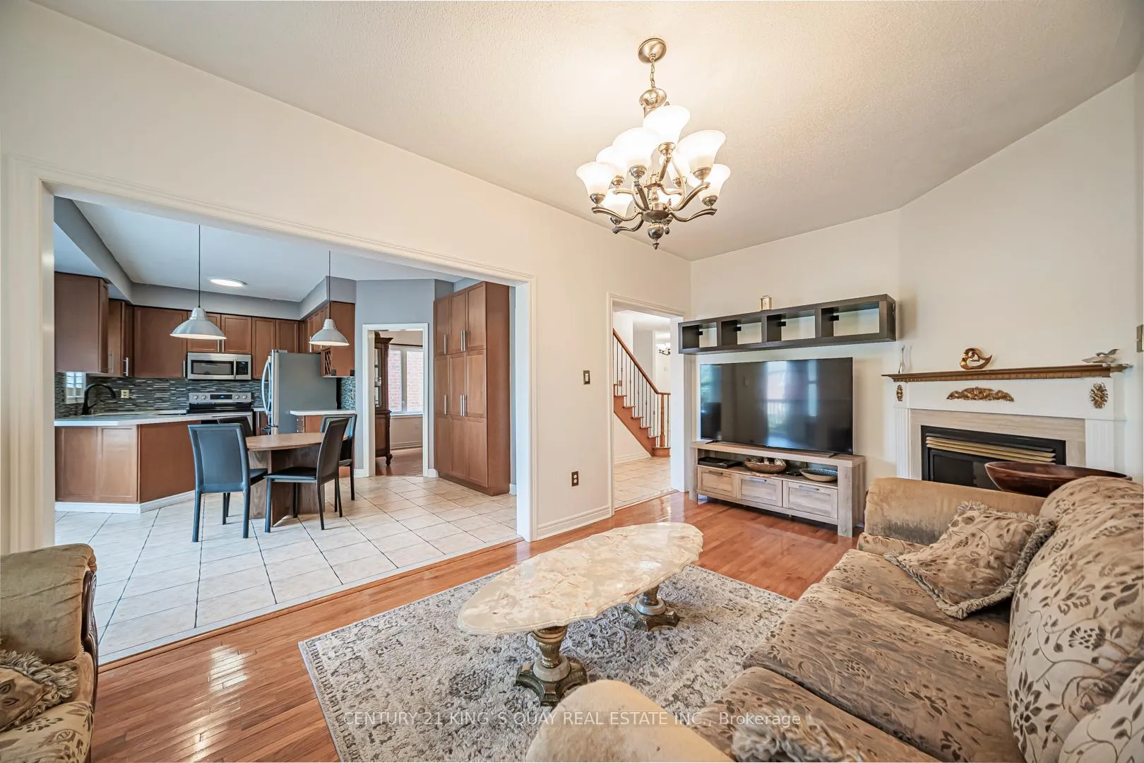 Photo 12 of 46 Pepperberry Road, Vaughan, Patterson — HOMEH