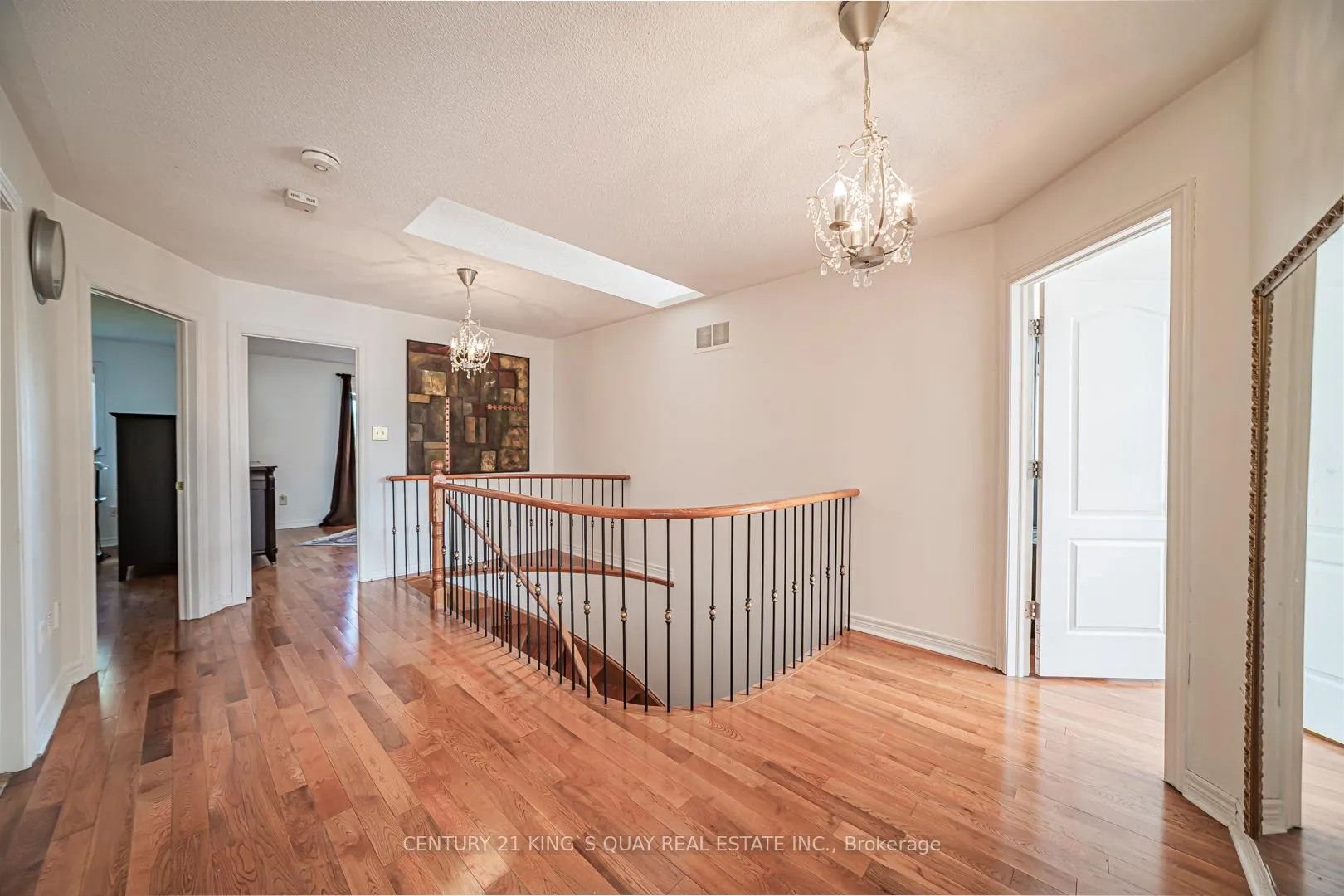 Photo 14 of 46 Pepperberry Road, Vaughan, Patterson — HOMEH