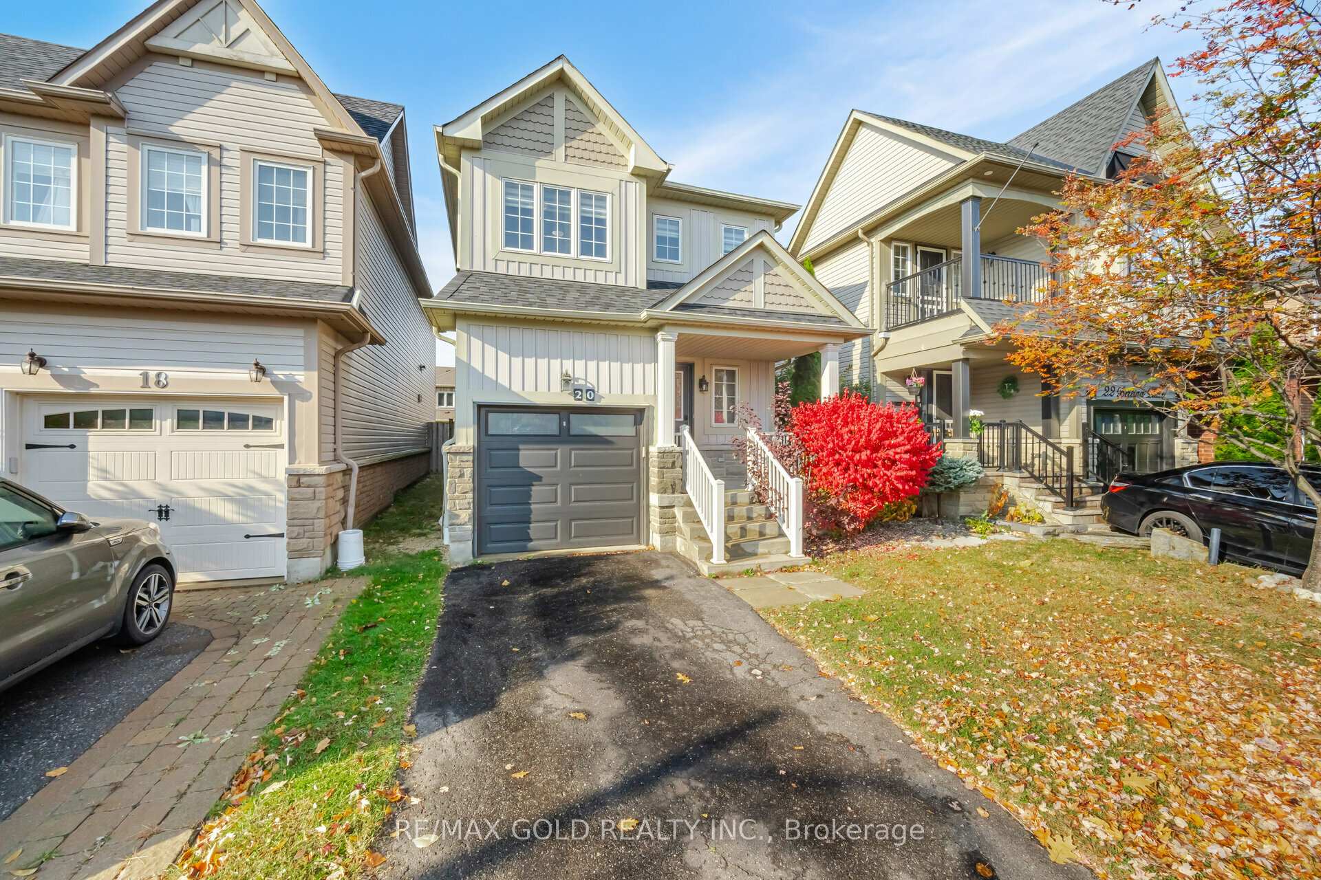 Photo 4 of 20 Bettina Place, Whitby, Rolling Acres — HOMEH