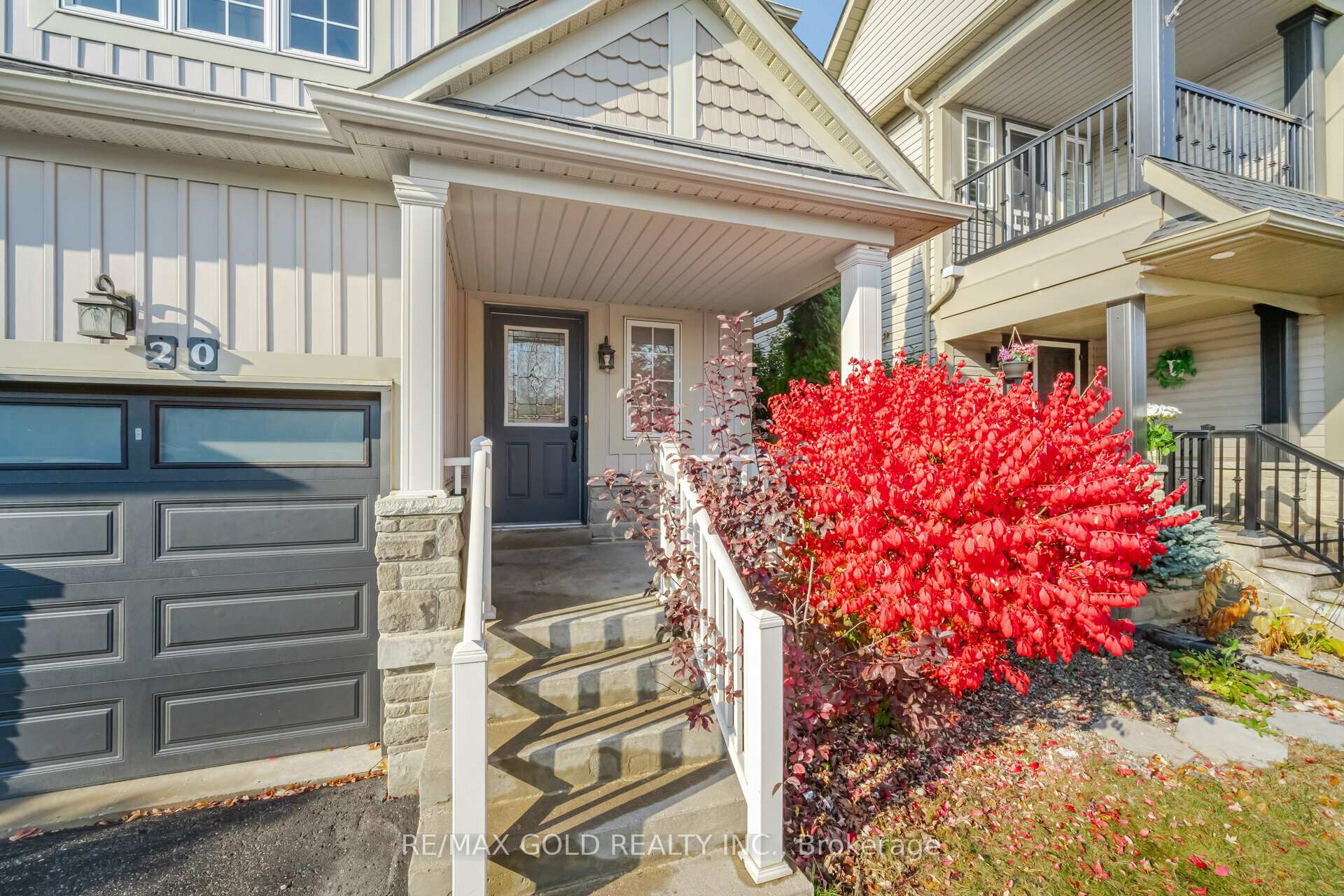 Photo 5 of 20 Bettina Place, Whitby, Rolling Acres — HOMEH
