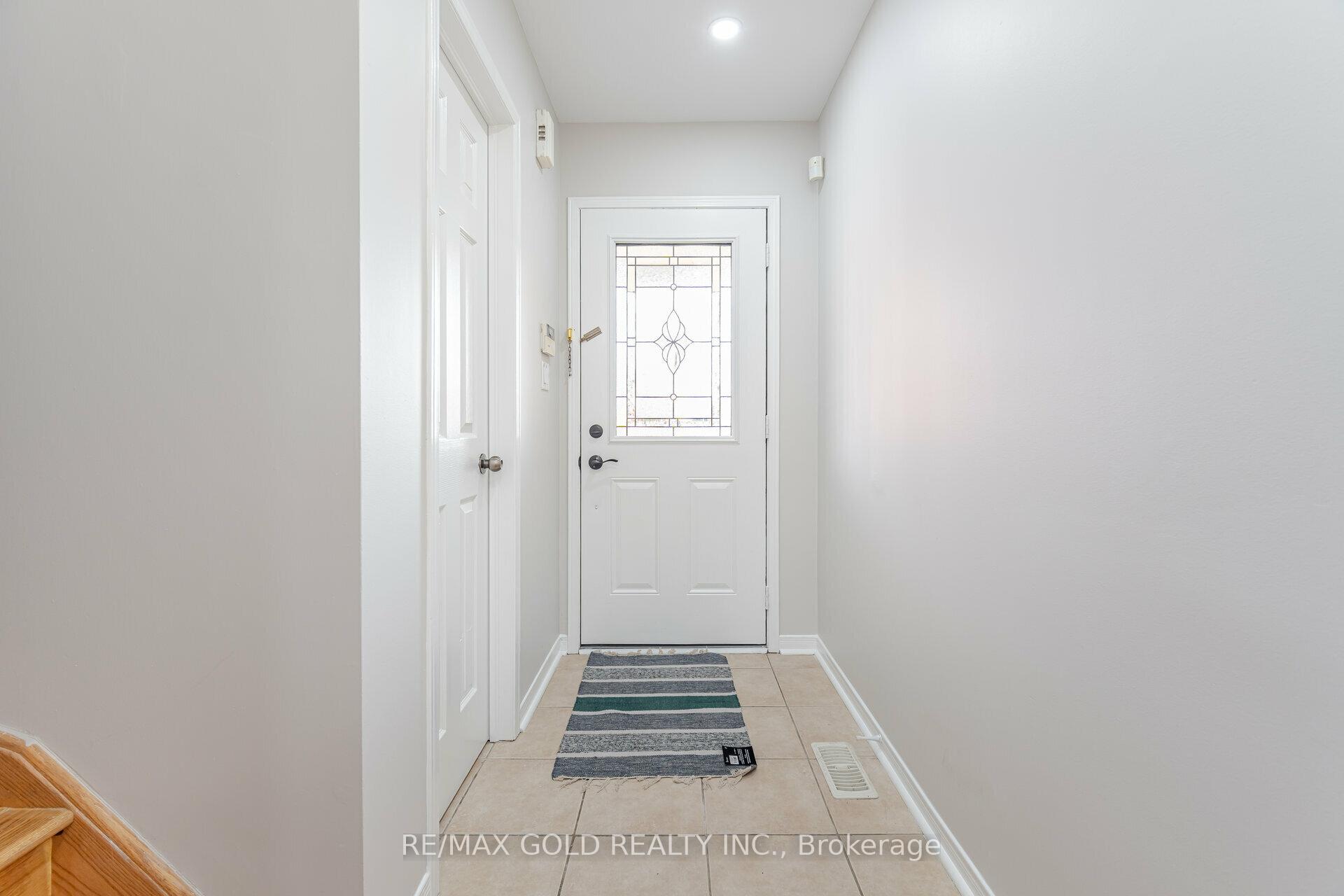 Photo 7 of 20 Bettina Place, Whitby, Rolling Acres — HOMEH