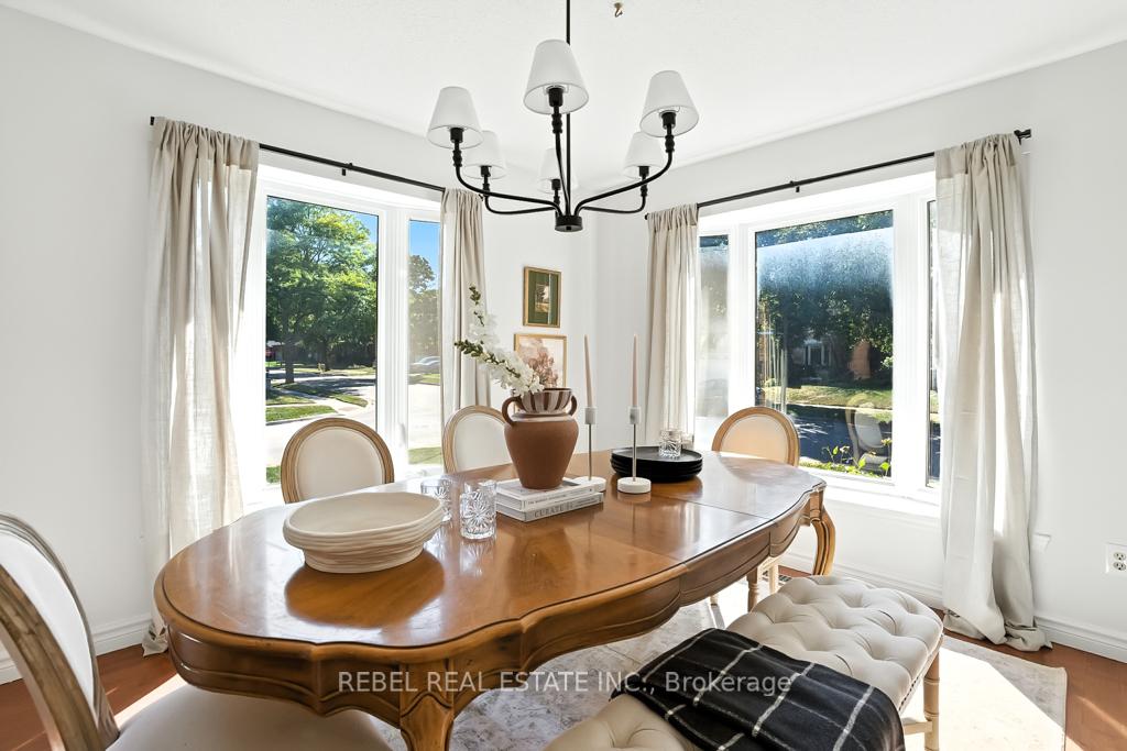 Photo 10 of 1 Maplewood Drive, Whitby, Blue Grass Meadows — HOMEH