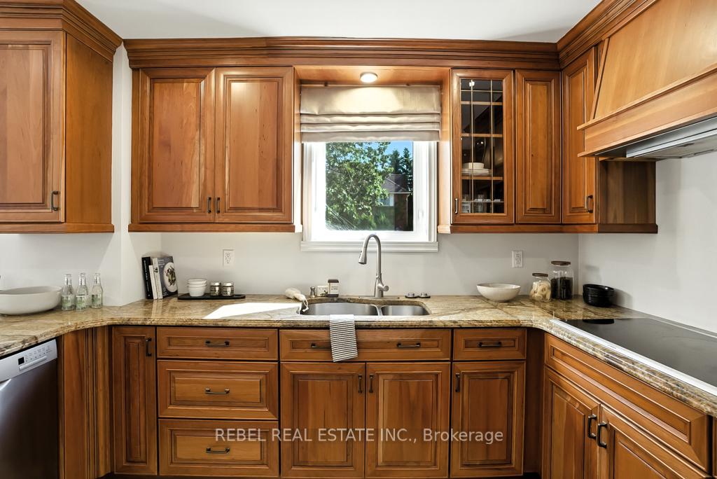 Photo 15 of 1 Maplewood Drive, Whitby, Blue Grass Meadows — HOMEH