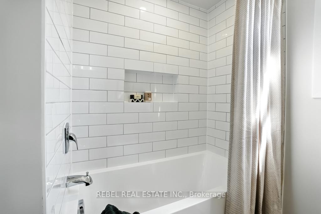 Photo 31 of 1 Maplewood Drive, Whitby, Blue Grass Meadows — HOMEH