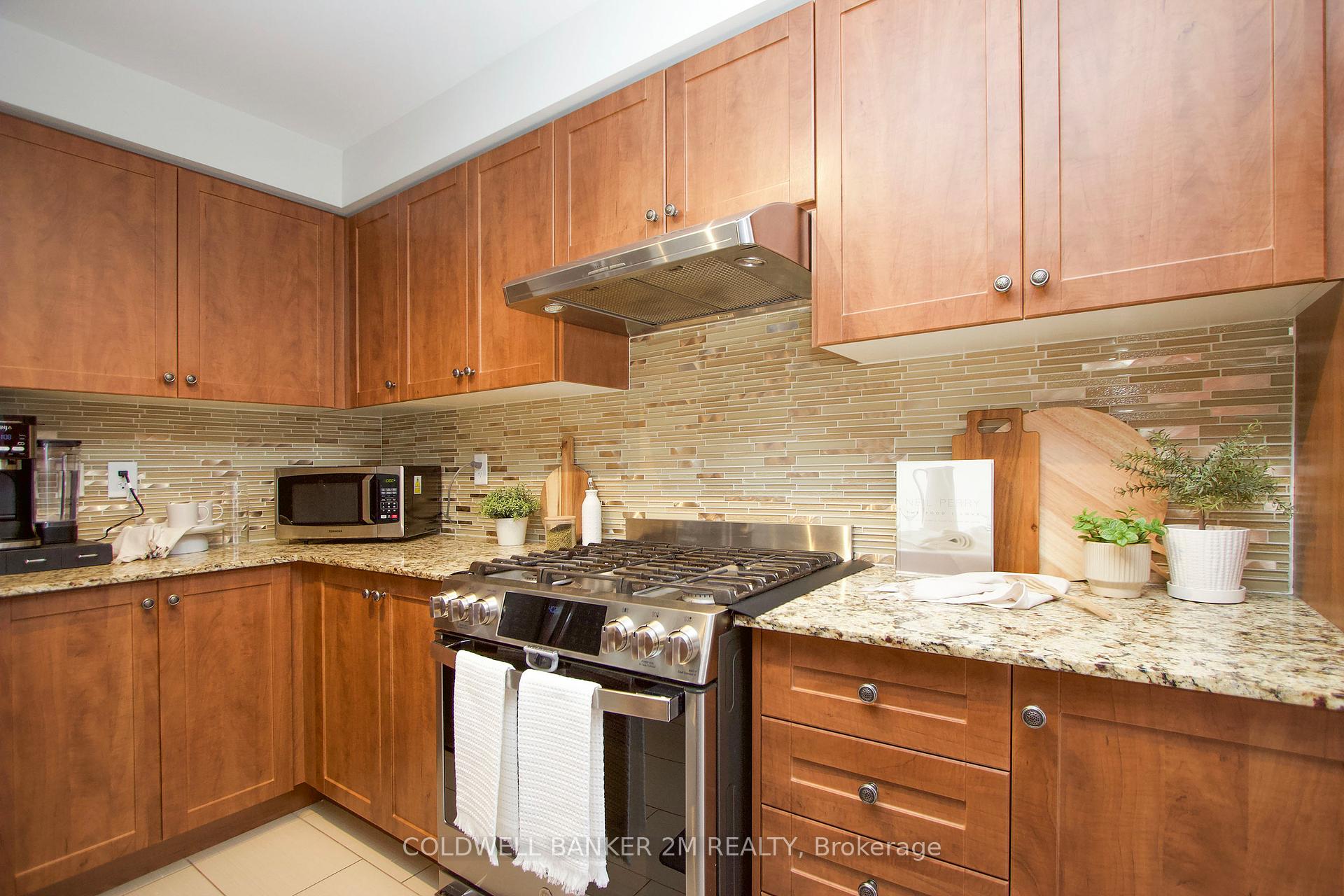 Photo 10 of 2 Hornett Way, Ajax, Central East — HOMEH