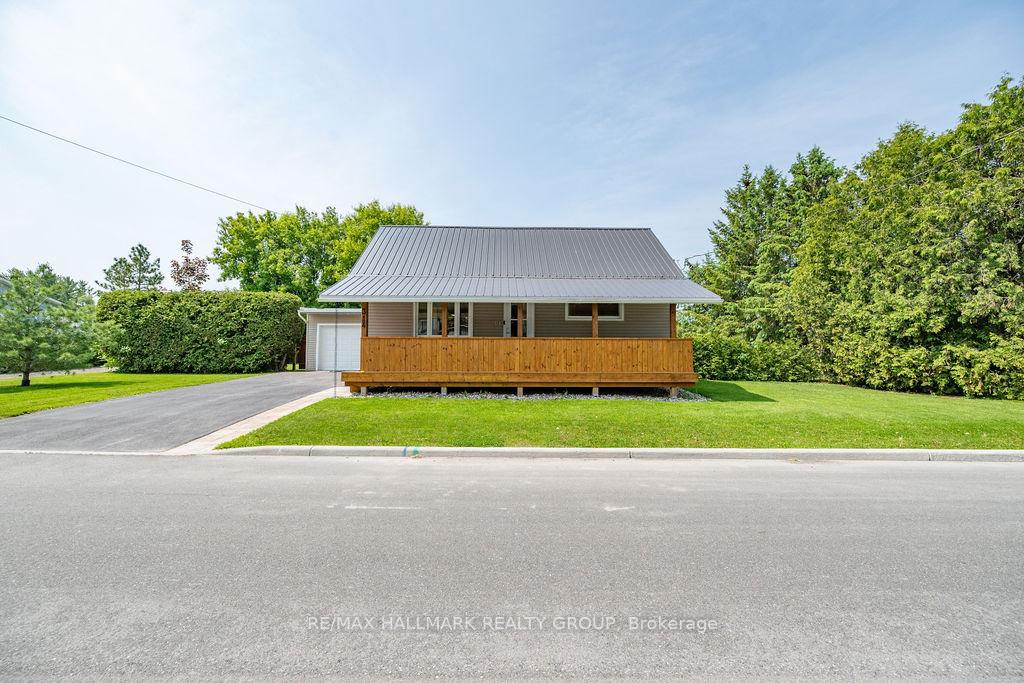 Photo 2 of 314 Alicia Street, Arnprior — HOMEH