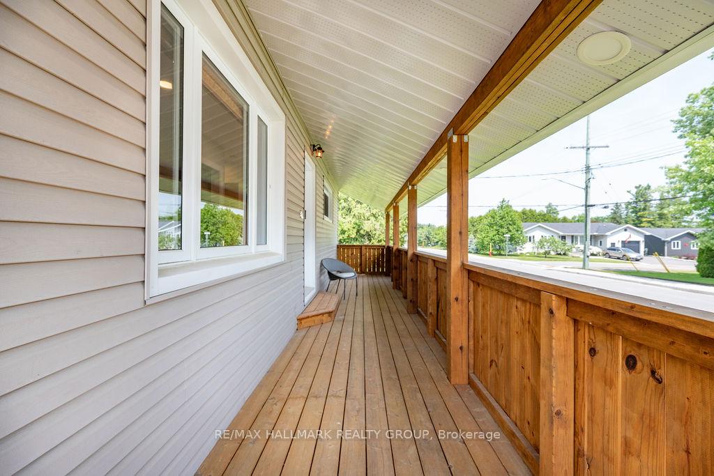 Photo 3 of 314 Alicia Street, Arnprior — HOMEH
