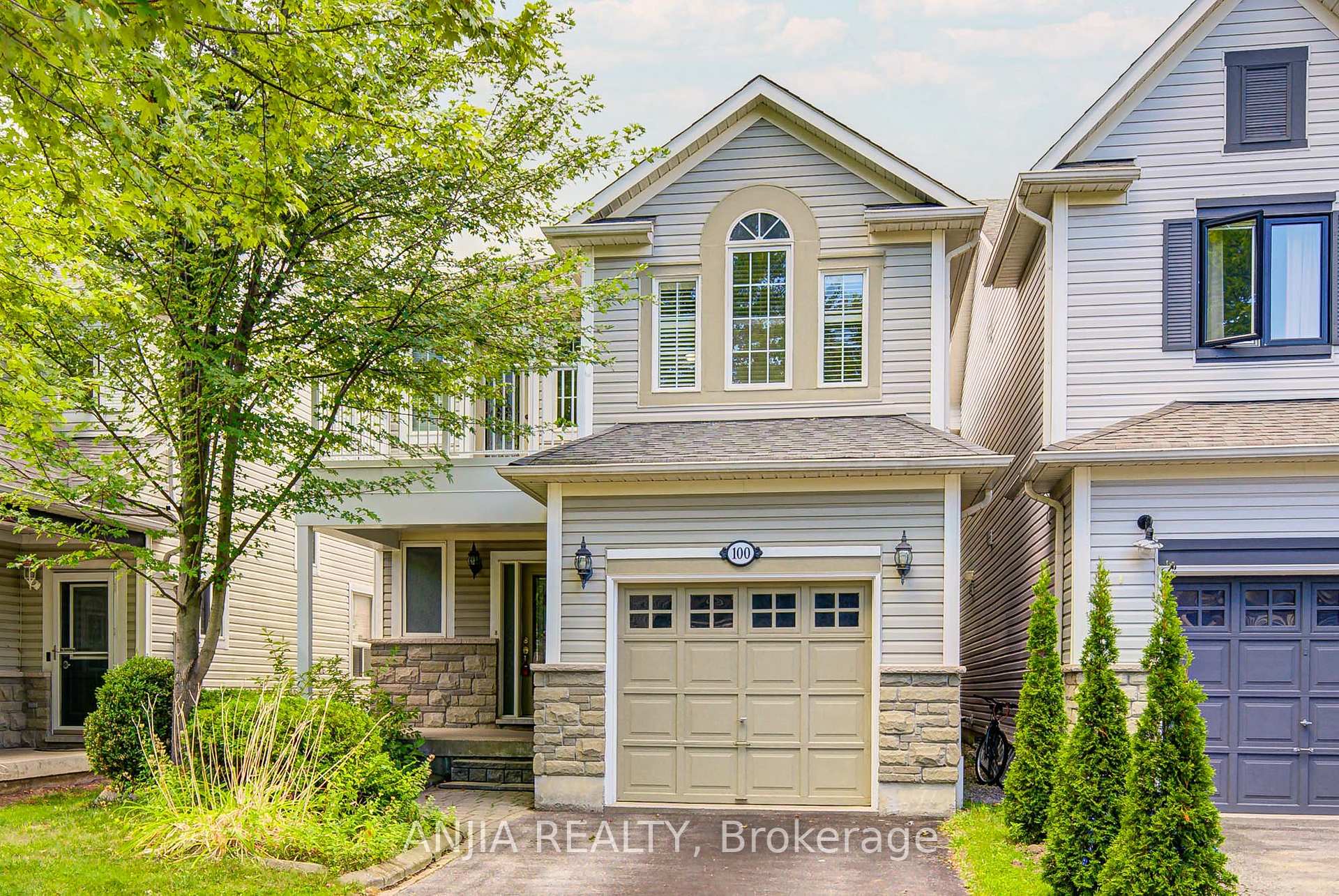 Photo 1 of 100 Charest Place, Whitby, Brooklin — HOMEH