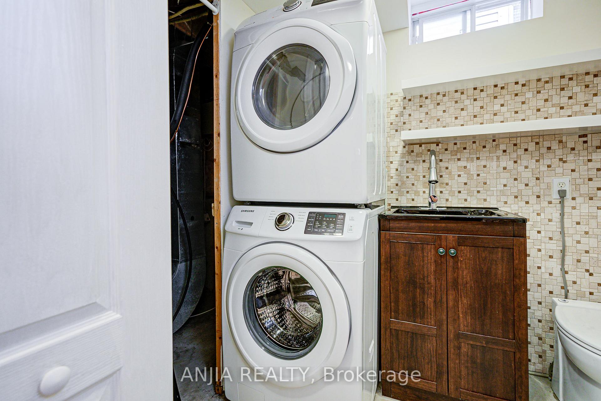 Photo 25 of 100 Charest Place, Whitby, Brooklin — HOMEH