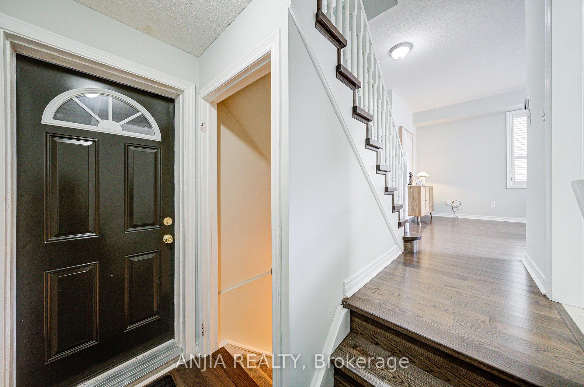 Photo 31 of 100 Charest Place, Whitby, Brooklin — HOMEH