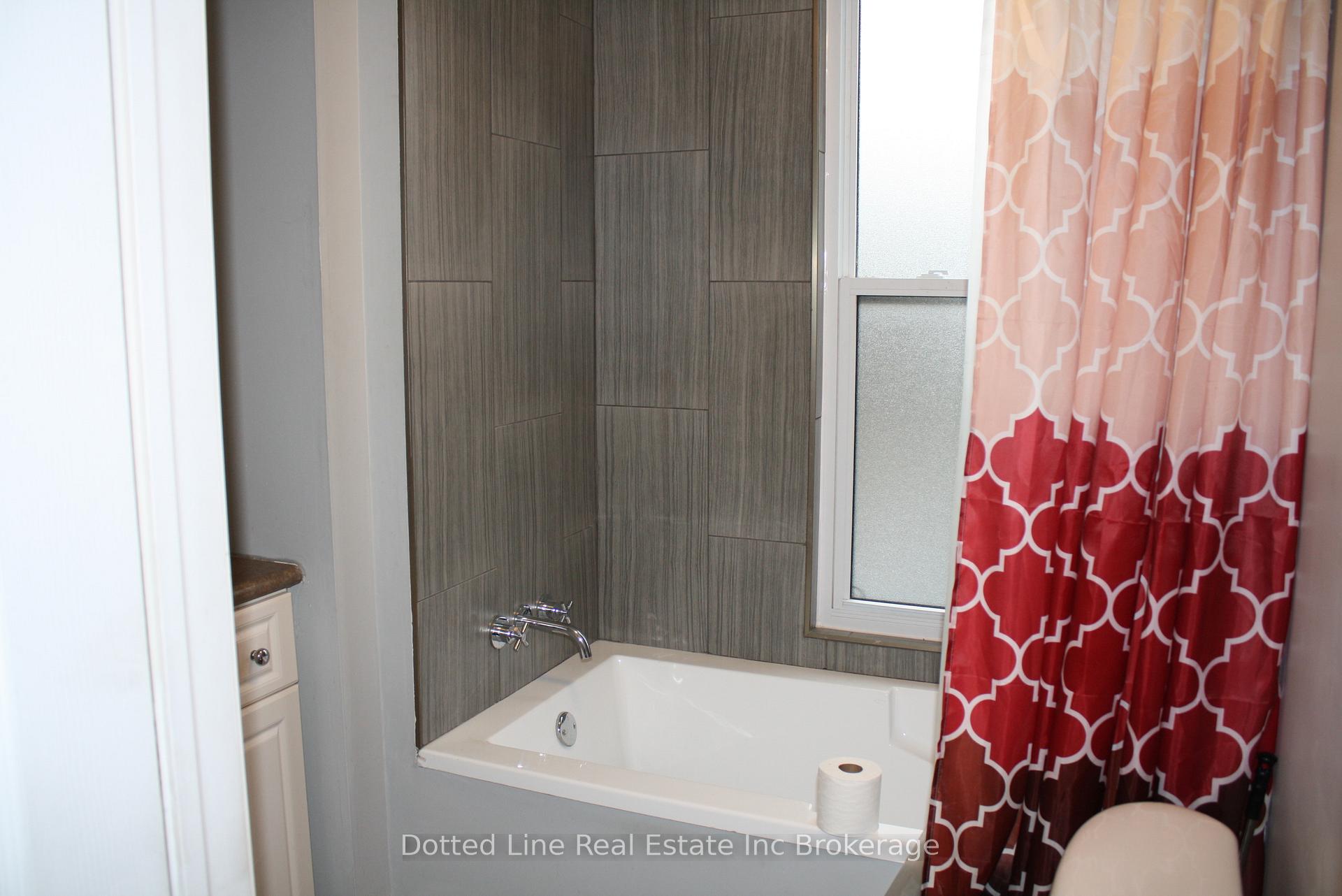 Photo 6 of 55 Pine Street E, Aylmer — HOMEH
