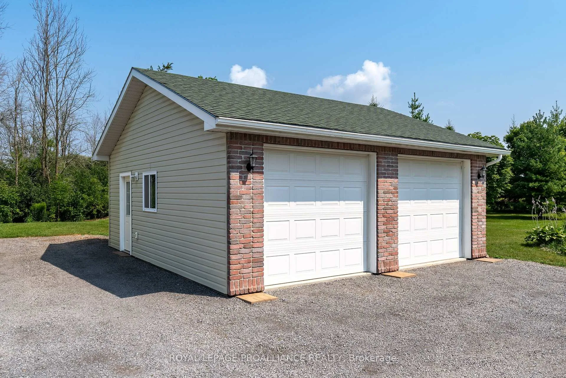 Photo 4 of 32 Pierce Road, Prince Edward County, Hallowell Ward — HOMEH