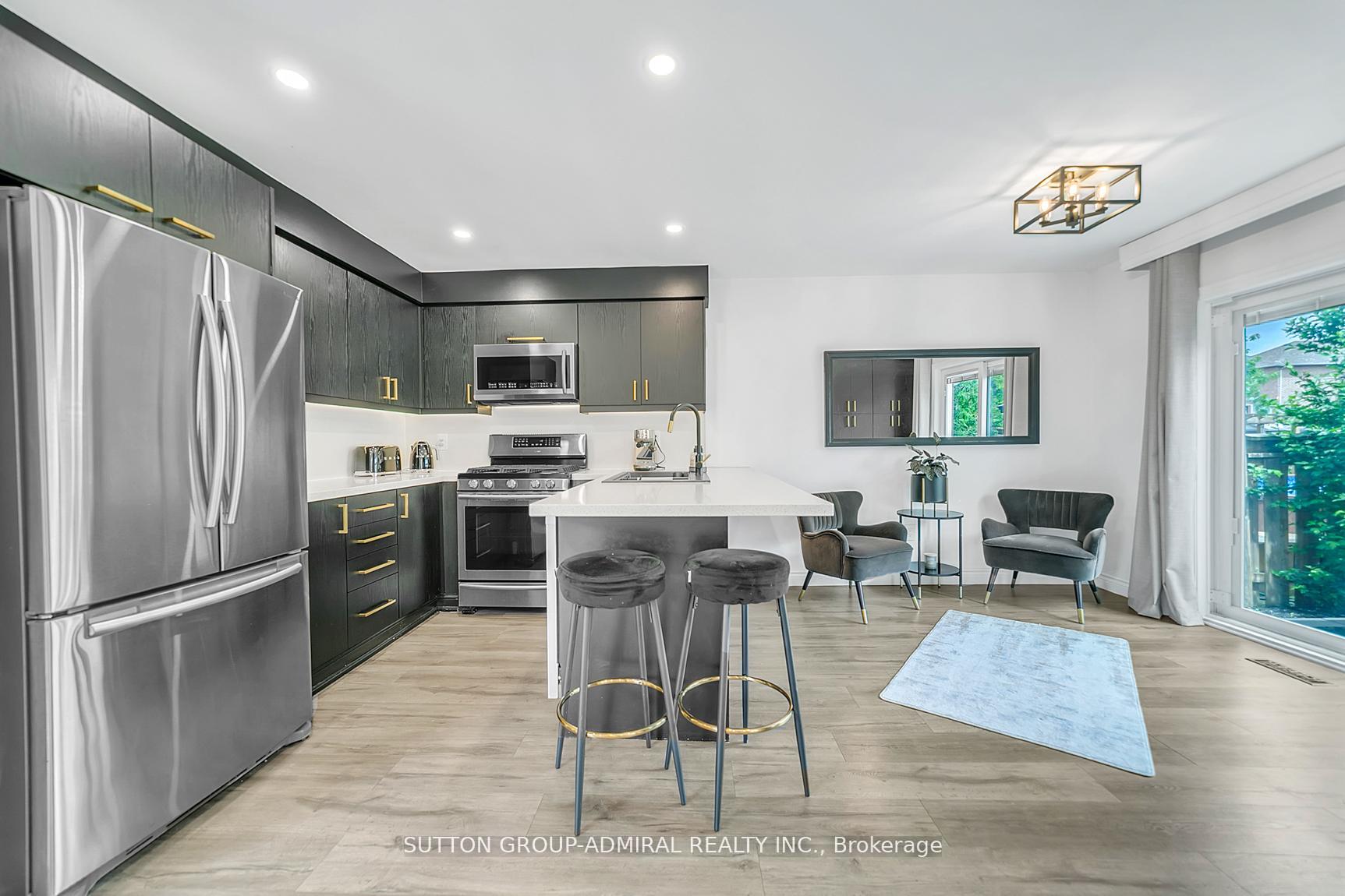 Photo 13 of 235 Conover Avenue, Aurora, Bayview Northeast — HOMEH