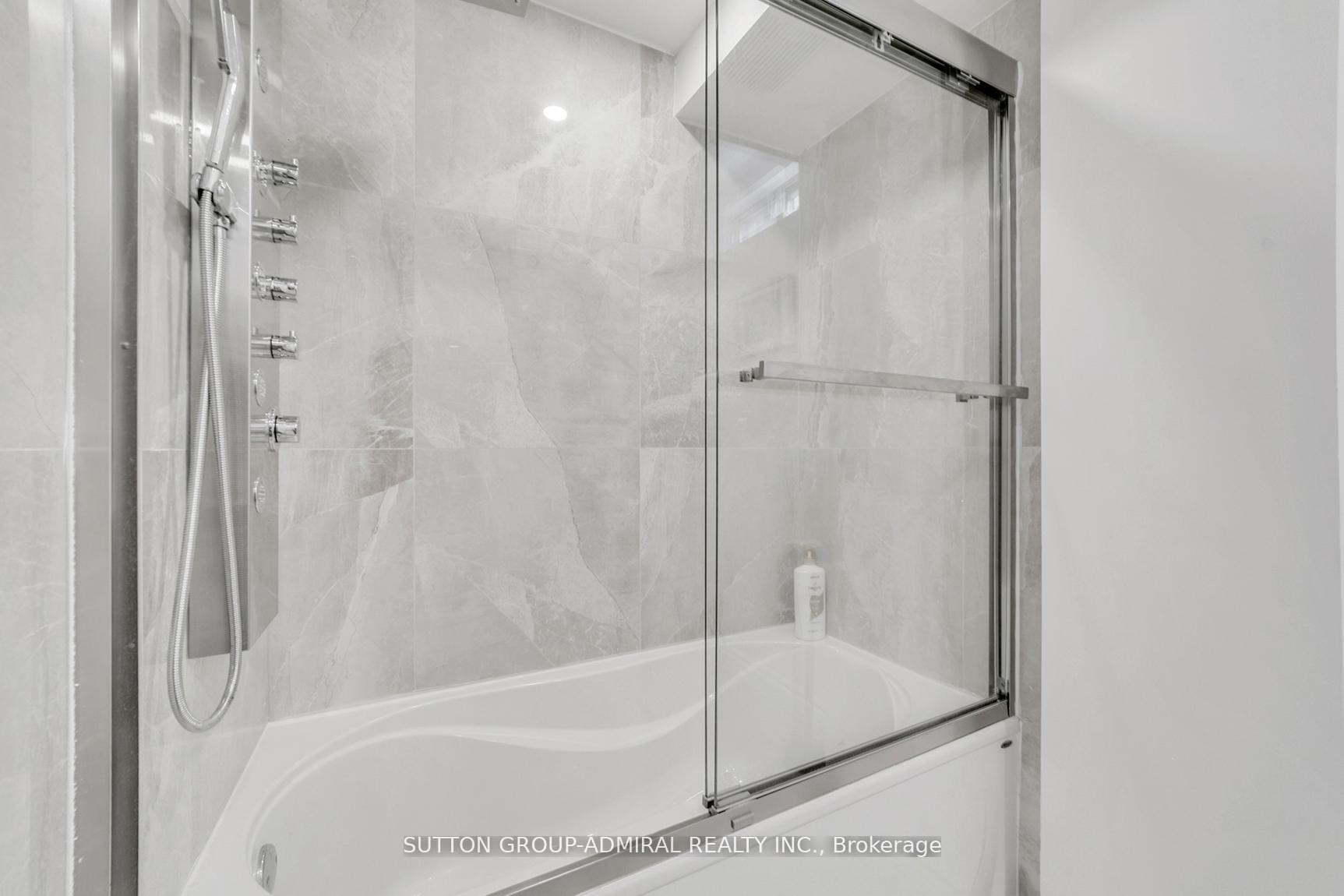 Photo 32 of 235 Conover Avenue, Aurora, Bayview Northeast — HOMEH