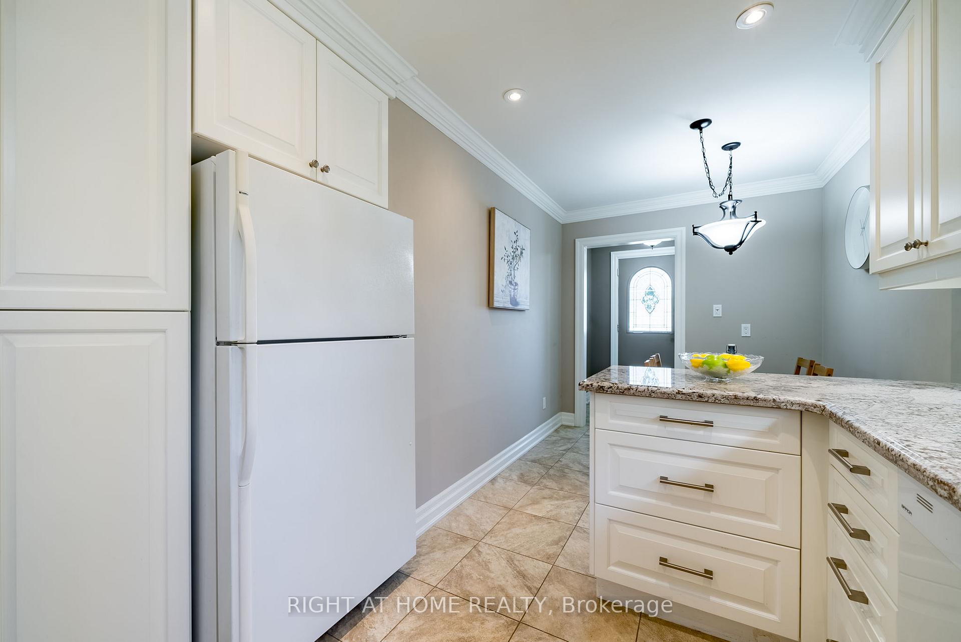 Photo 8 of 109 Crawforth Street, Whitby, Blue Grass Meadows — HOMEH