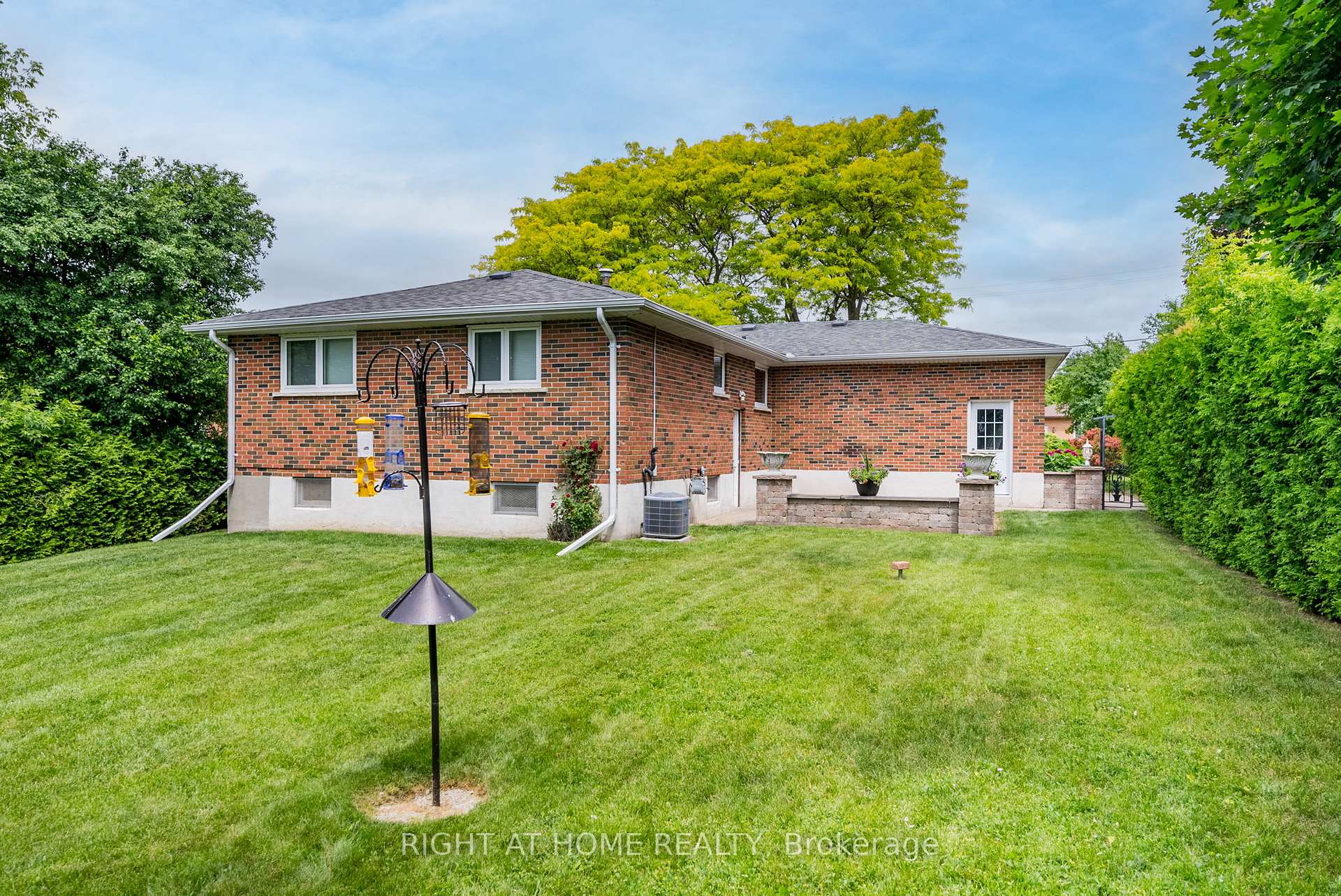 Photo 38 of 109 Crawforth Street, Whitby, Blue Grass Meadows — HOMEH