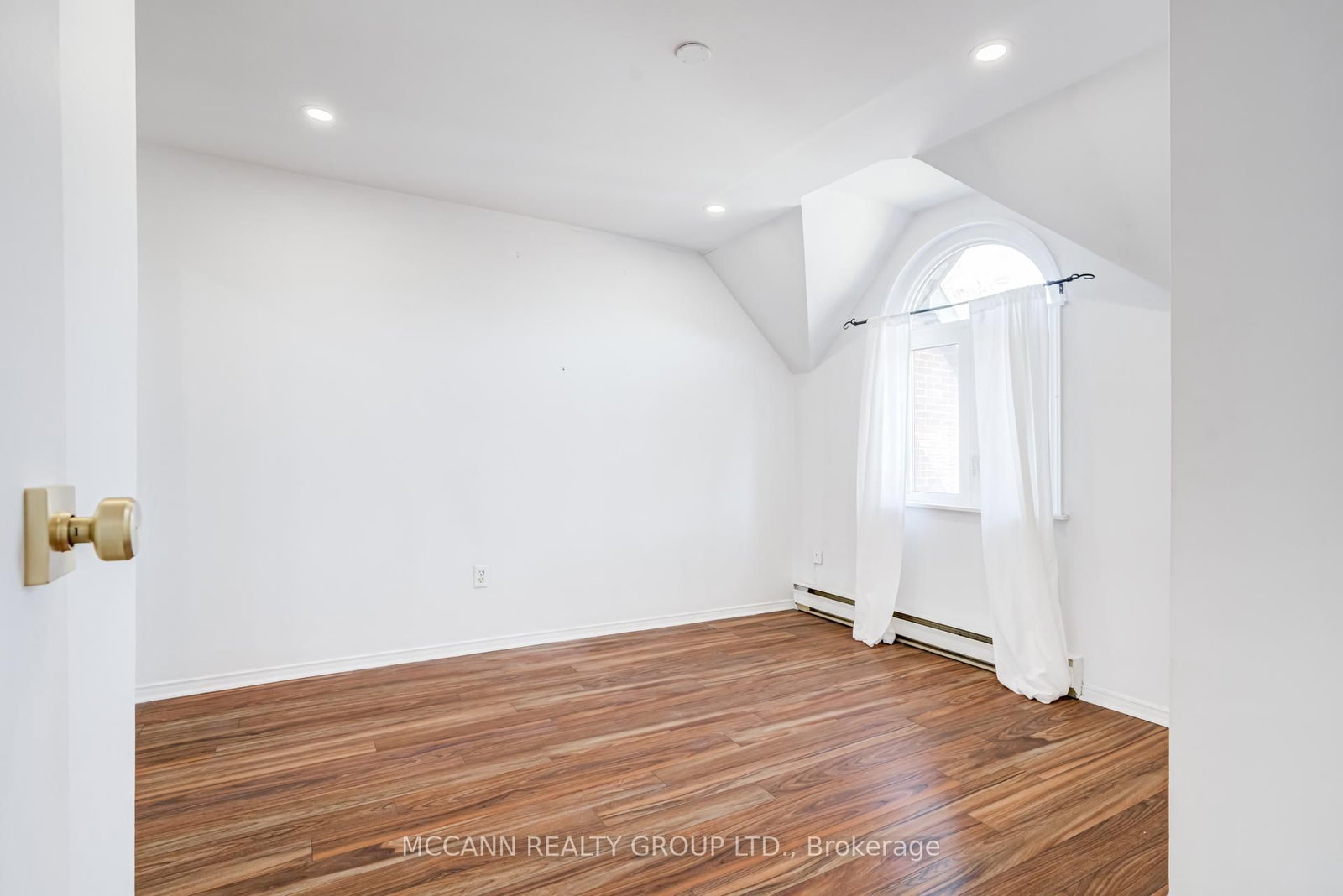 Photo 10 of Unit 14, 1252 King St W, Toronto, South Parkdale — HOMEH