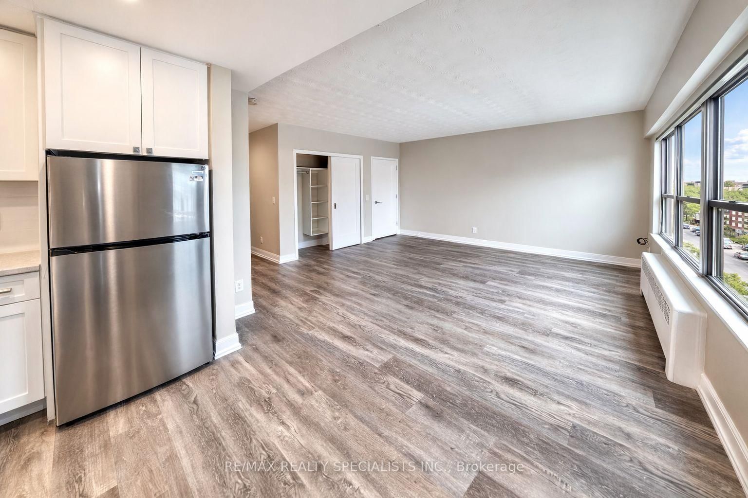 Photo 2 of Unit 505, 118 Tyndall Ave, Toronto, South Parkdale — HOMEH