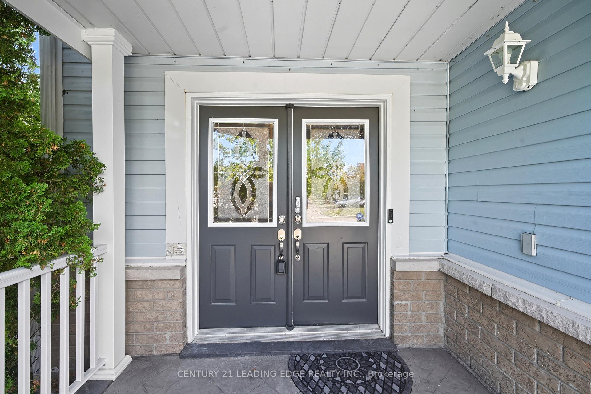 Photo 6 of 61 Scadding Avenue, Whitby, Port Whitby — HOMEH