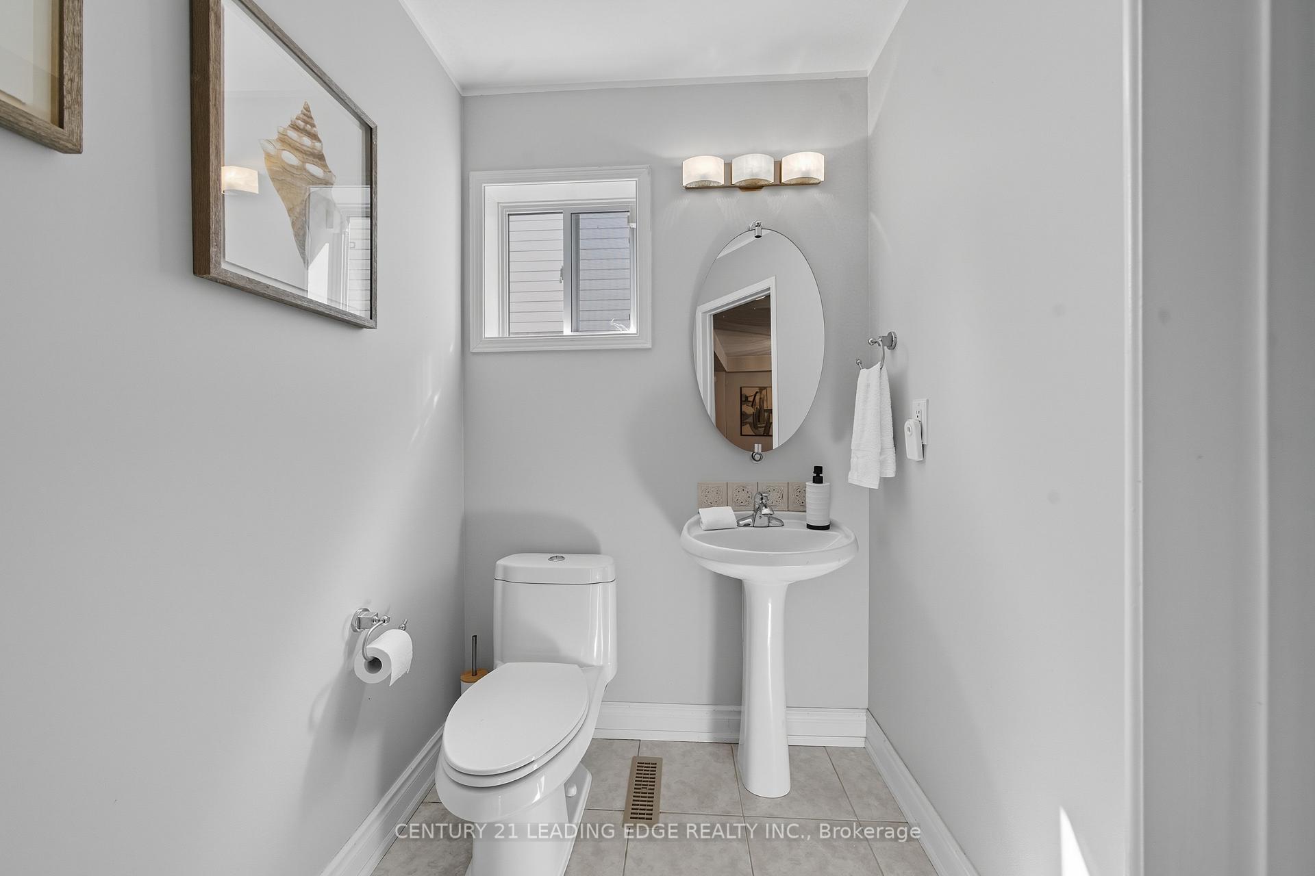Photo 12 of 61 Scadding Avenue, Whitby, Port Whitby — HOMEH
