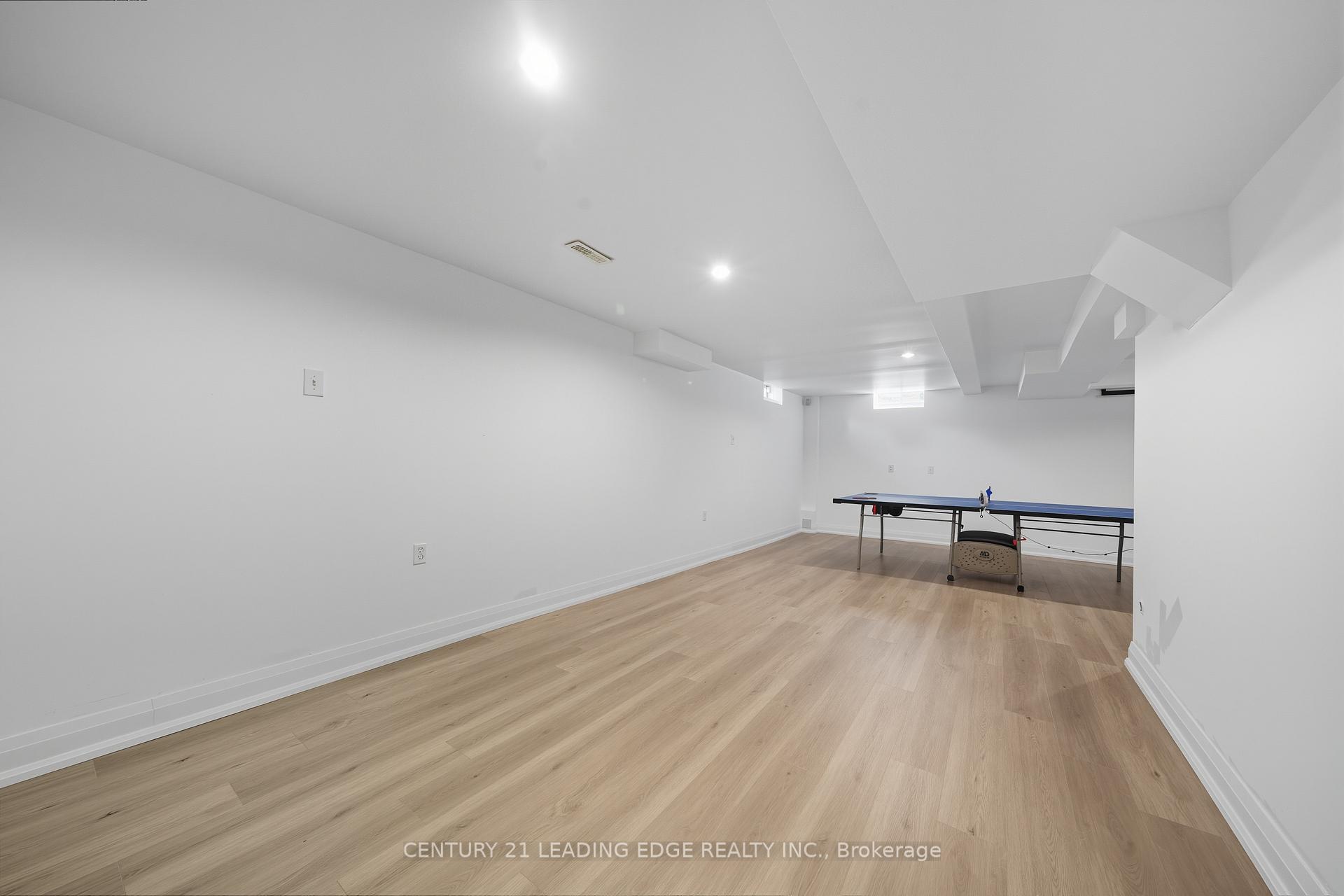Photo 33 of 61 Scadding Avenue, Whitby, Port Whitby — HOMEH