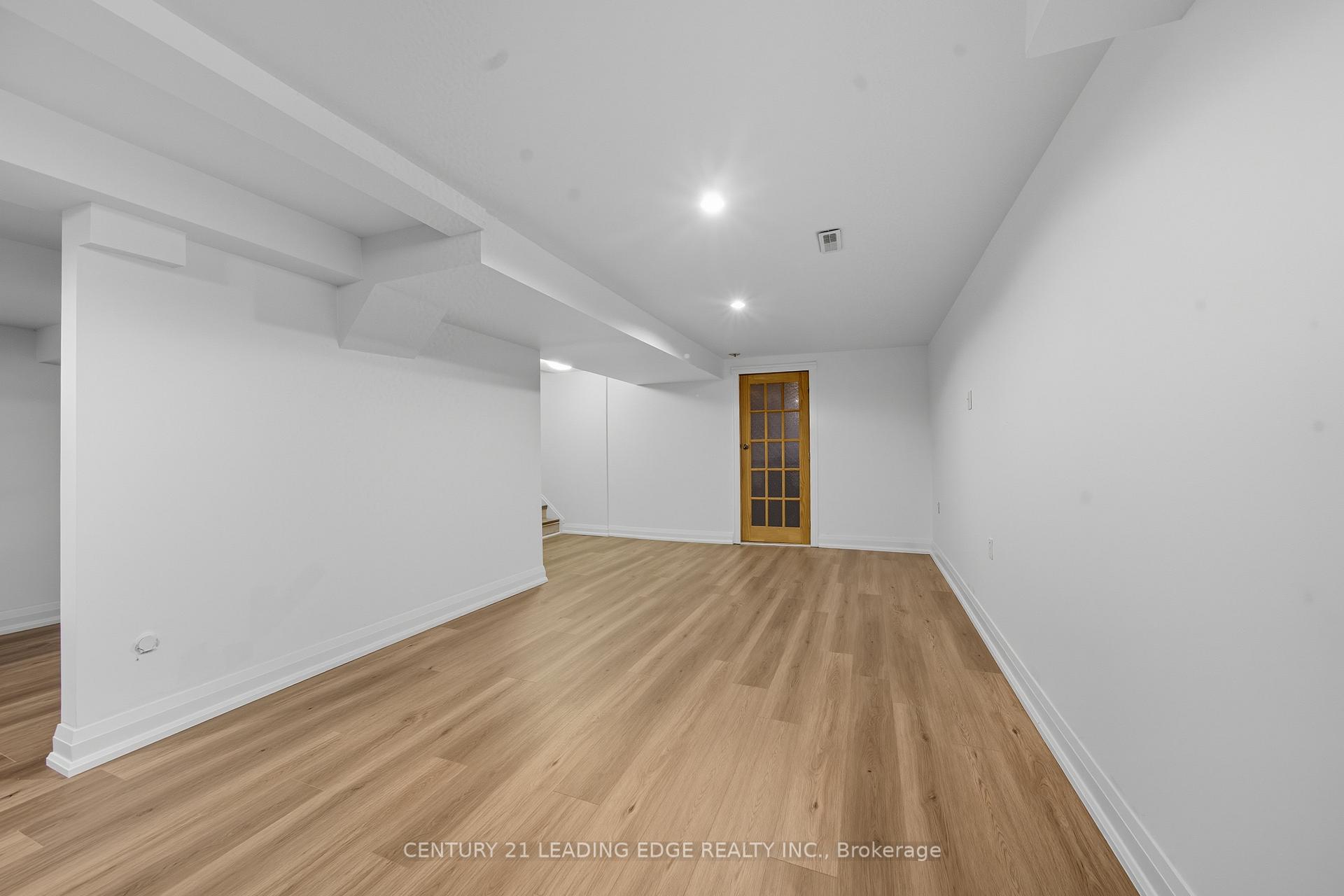 Photo 35 of 61 Scadding Avenue, Whitby, Port Whitby — HOMEH