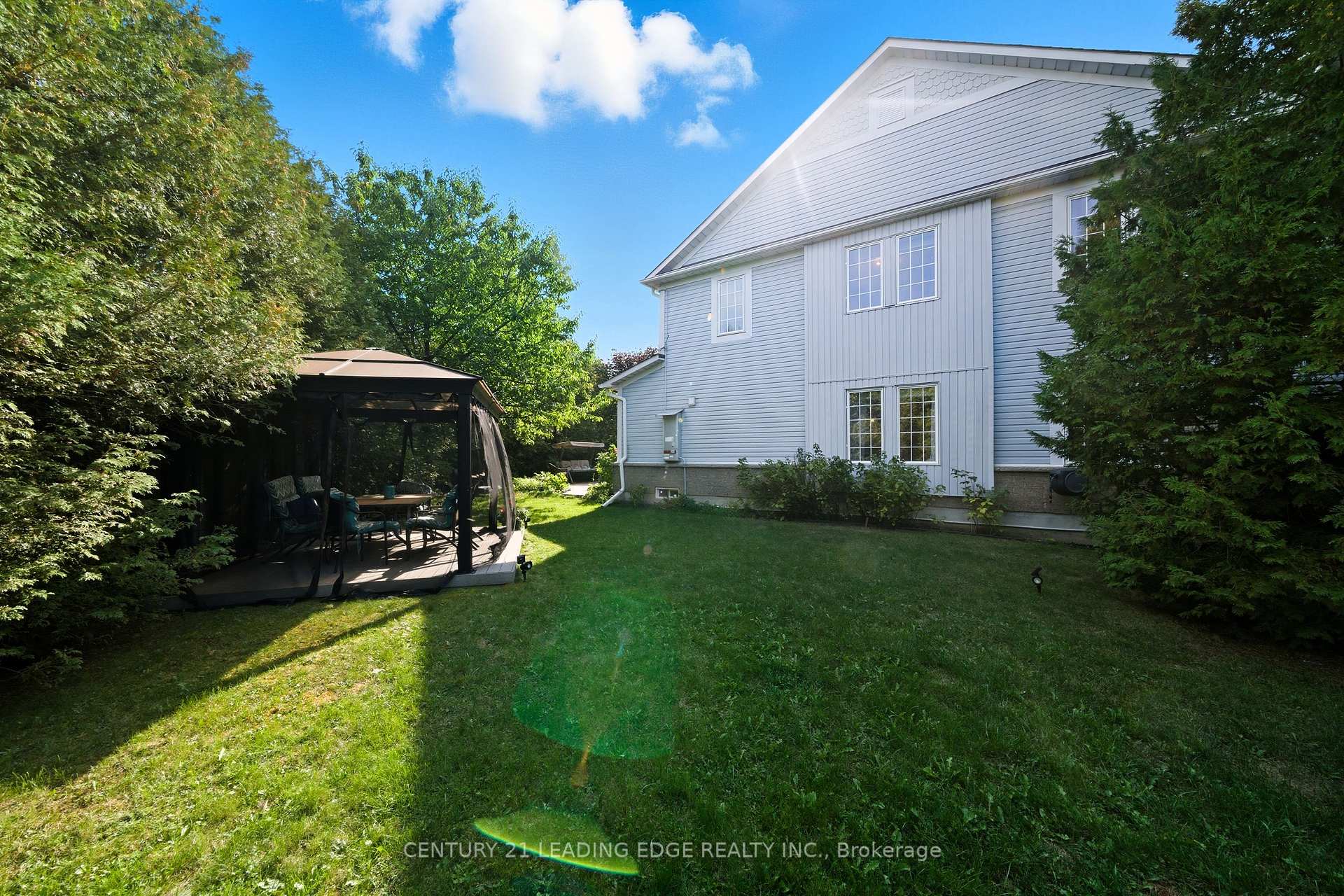 Photo 43 of 61 Scadding Avenue, Whitby, Port Whitby — HOMEH