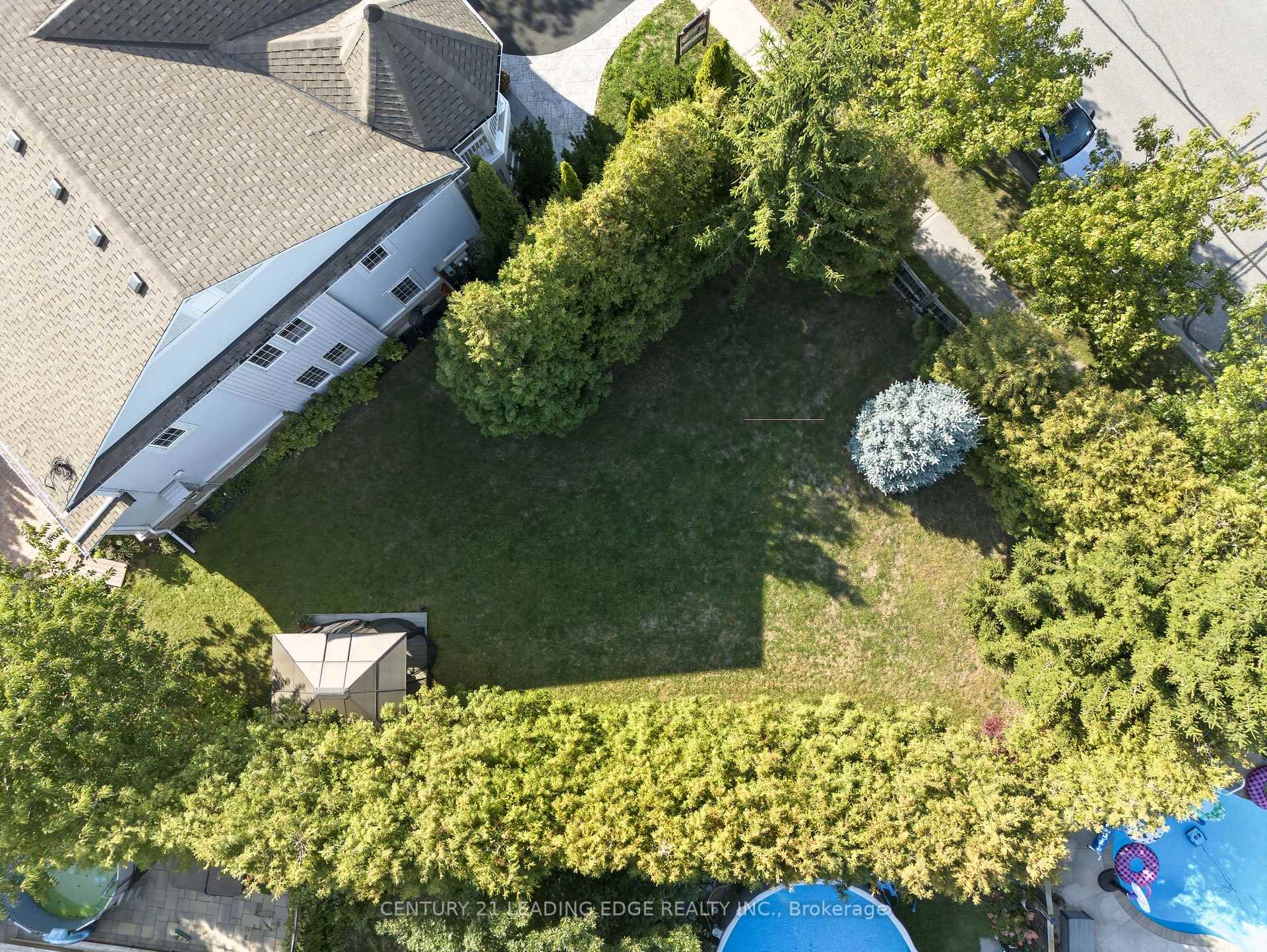 Photo 48 of 61 Scadding Avenue, Whitby, Port Whitby — HOMEH