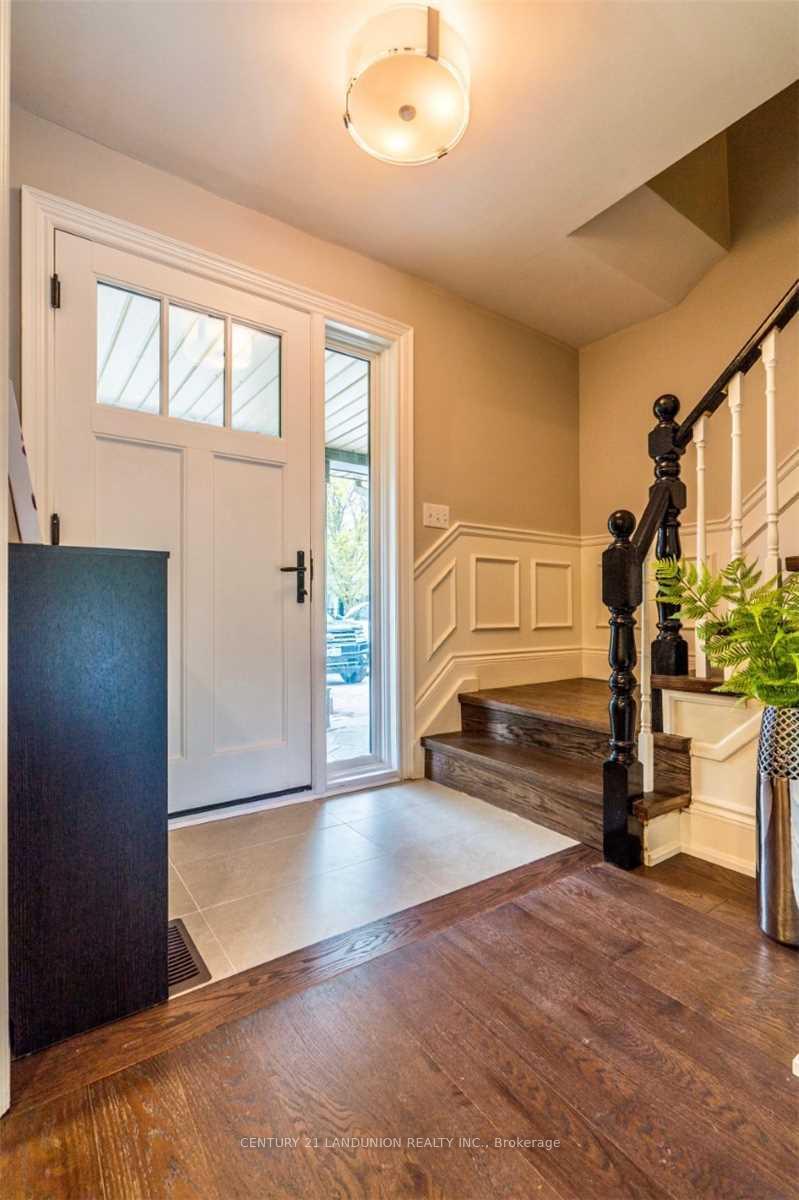 Photo 3 of 71 Stoddart Drive, Aurora, Aurora Highlands — HOMEH