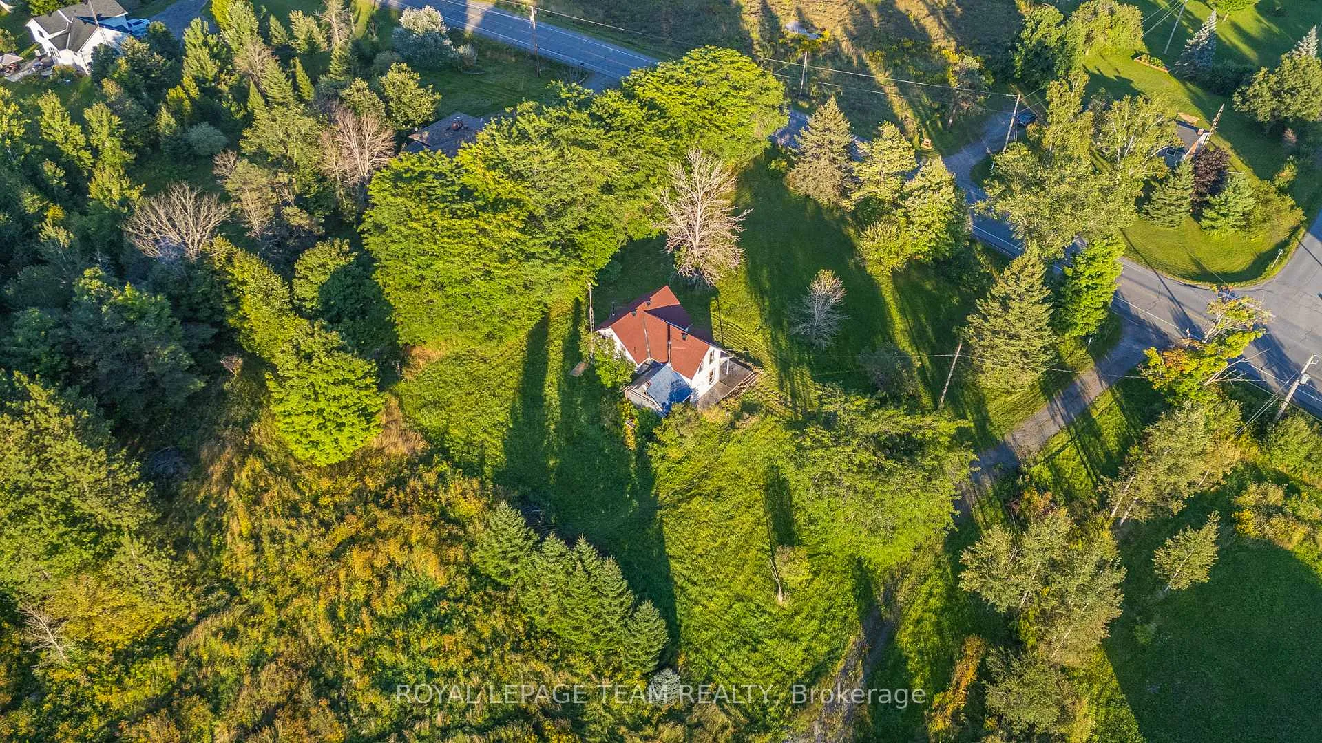 Photo 10 of 1102 Perth Road N, Beckwith, Beckwith Twp — HOMEH