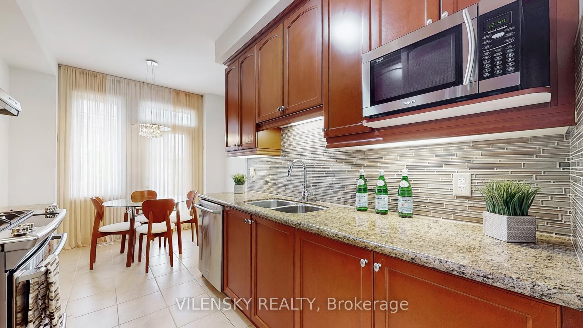 Photo 7 of 29 Elihof Drive, Vaughan, Patterson — HOMEH