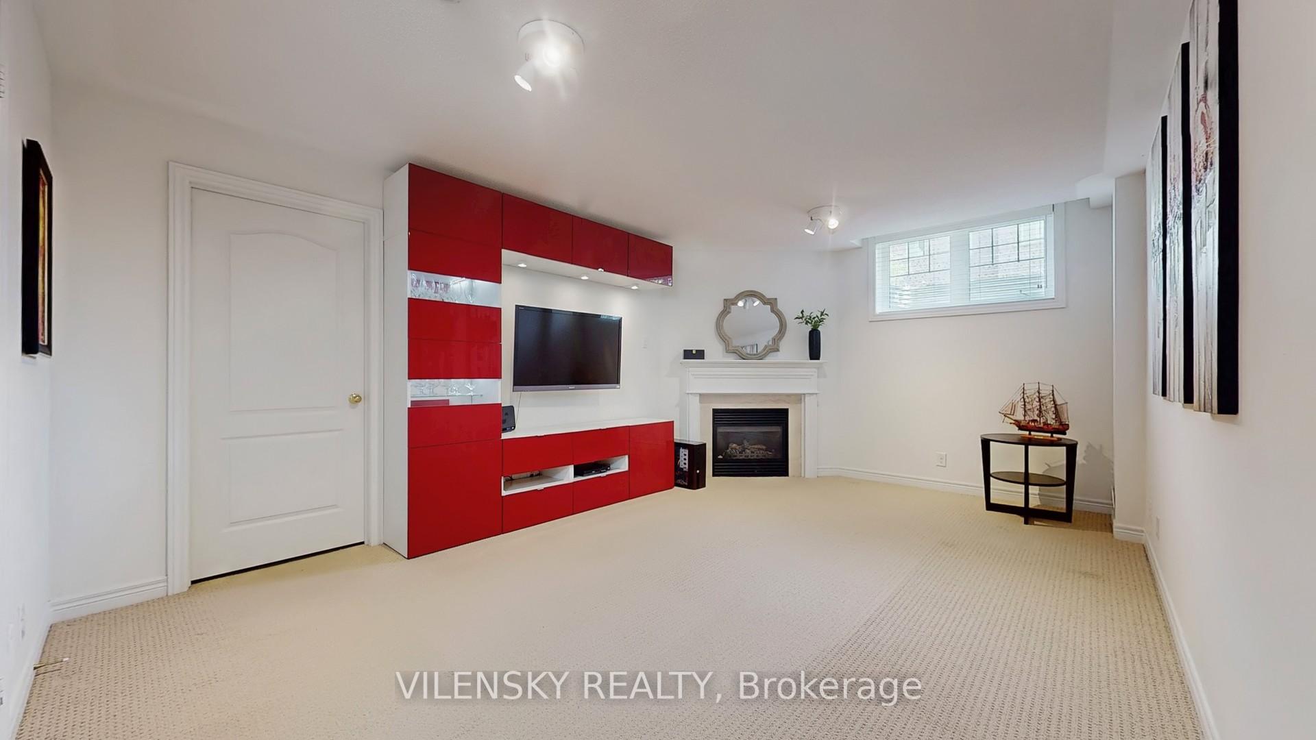 Photo 18 of 29 Elihof Drive, Vaughan, Patterson — HOMEH