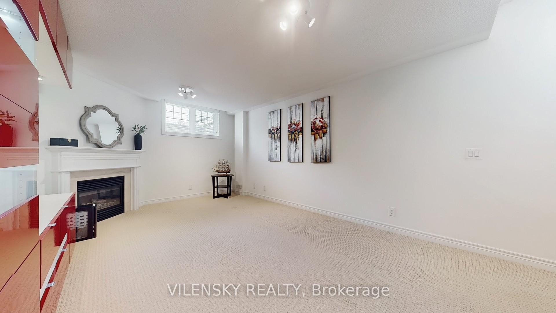 Photo 19 of 29 Elihof Drive, Vaughan, Patterson — HOMEH